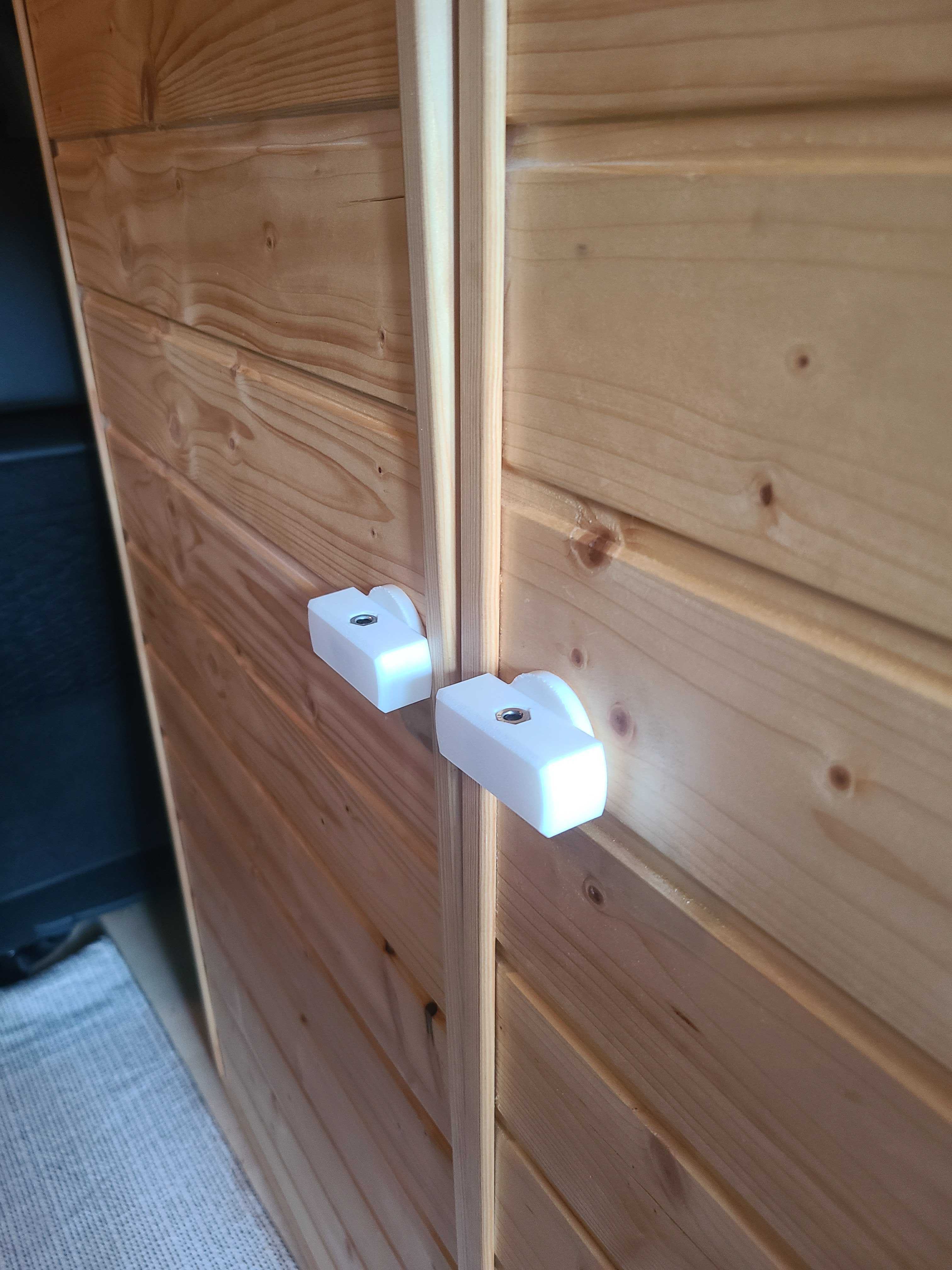 Einfache Schrankverriegellung Mini-Camper Ausbau