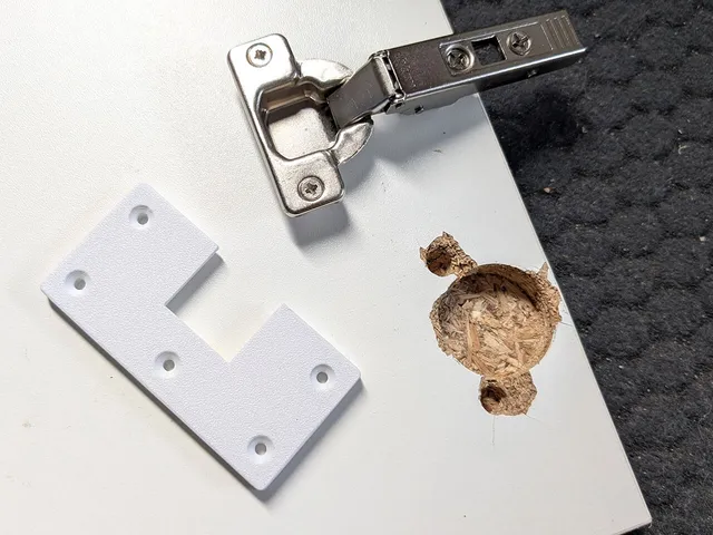 Reinforced replacement for broken kitchen hinge