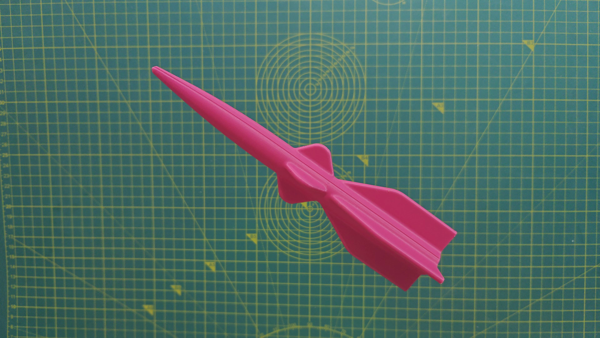 Toy Rocket (Ribbed Double Vase Mode)