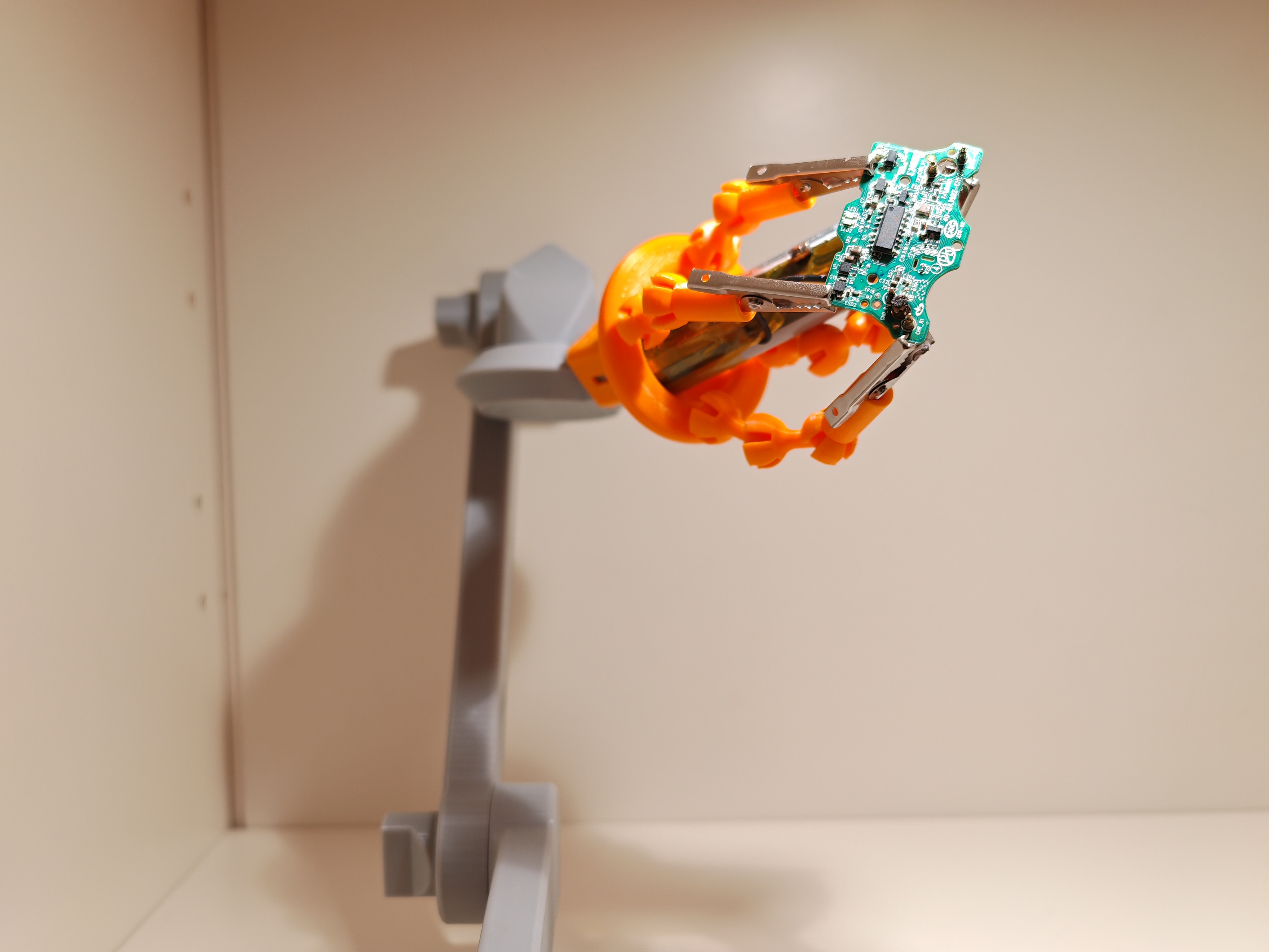 Helping hands adapters for the modular articulated arms 3D model thumbnail