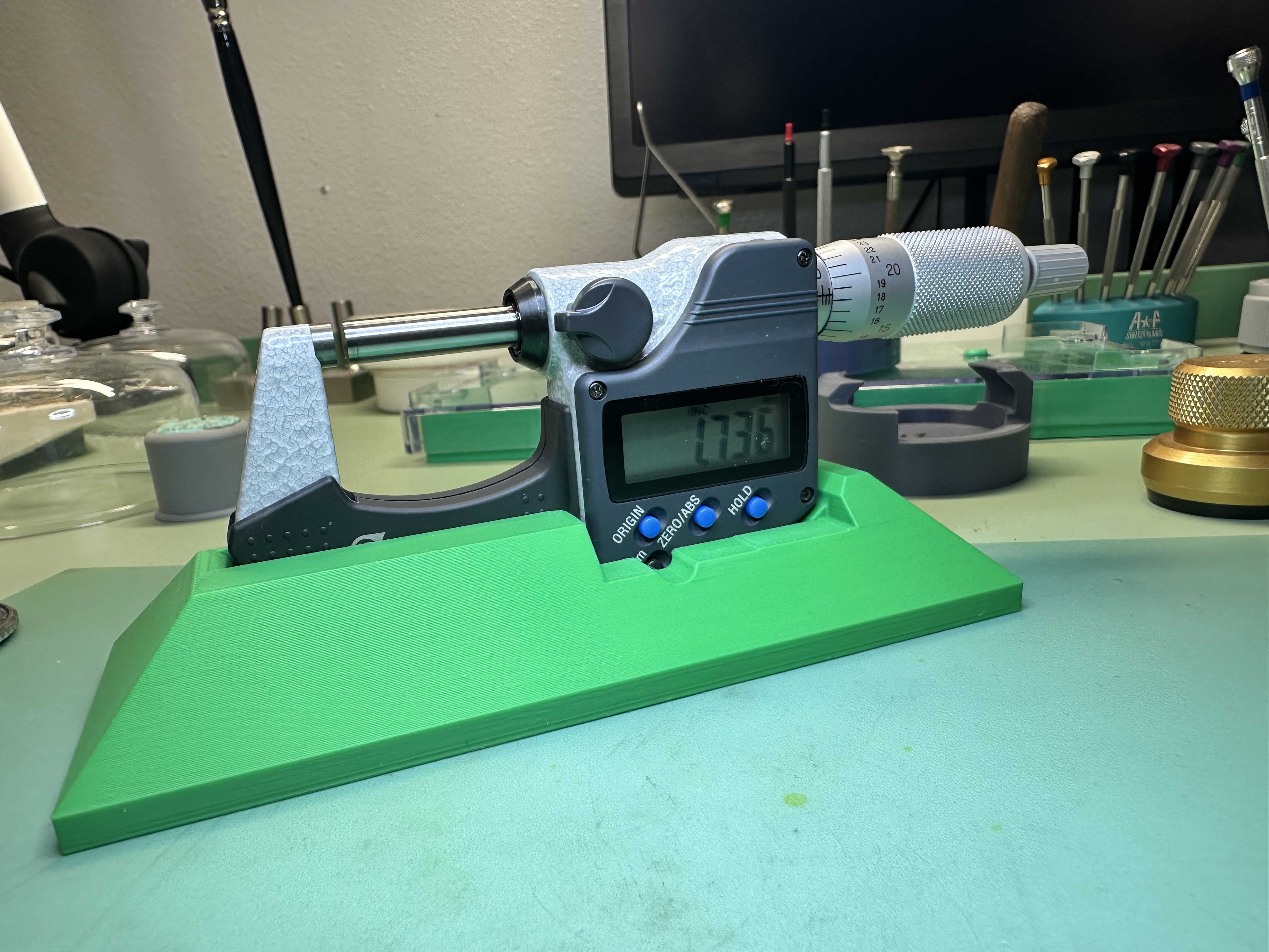 Mitutoyo micrometer bases for watchmakers - Two versions