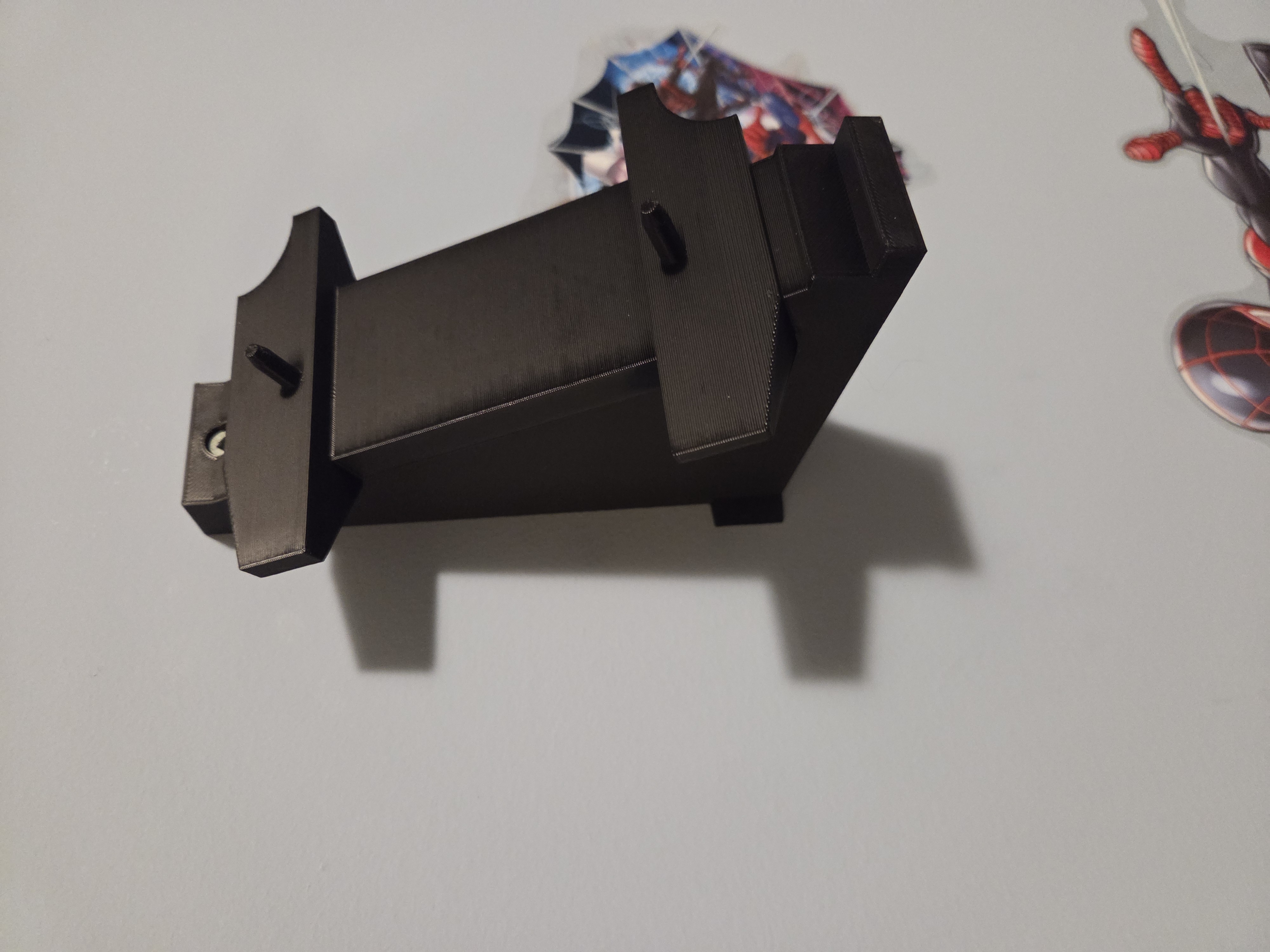 Maisto 1/10 scale F1 RC Car wall mount