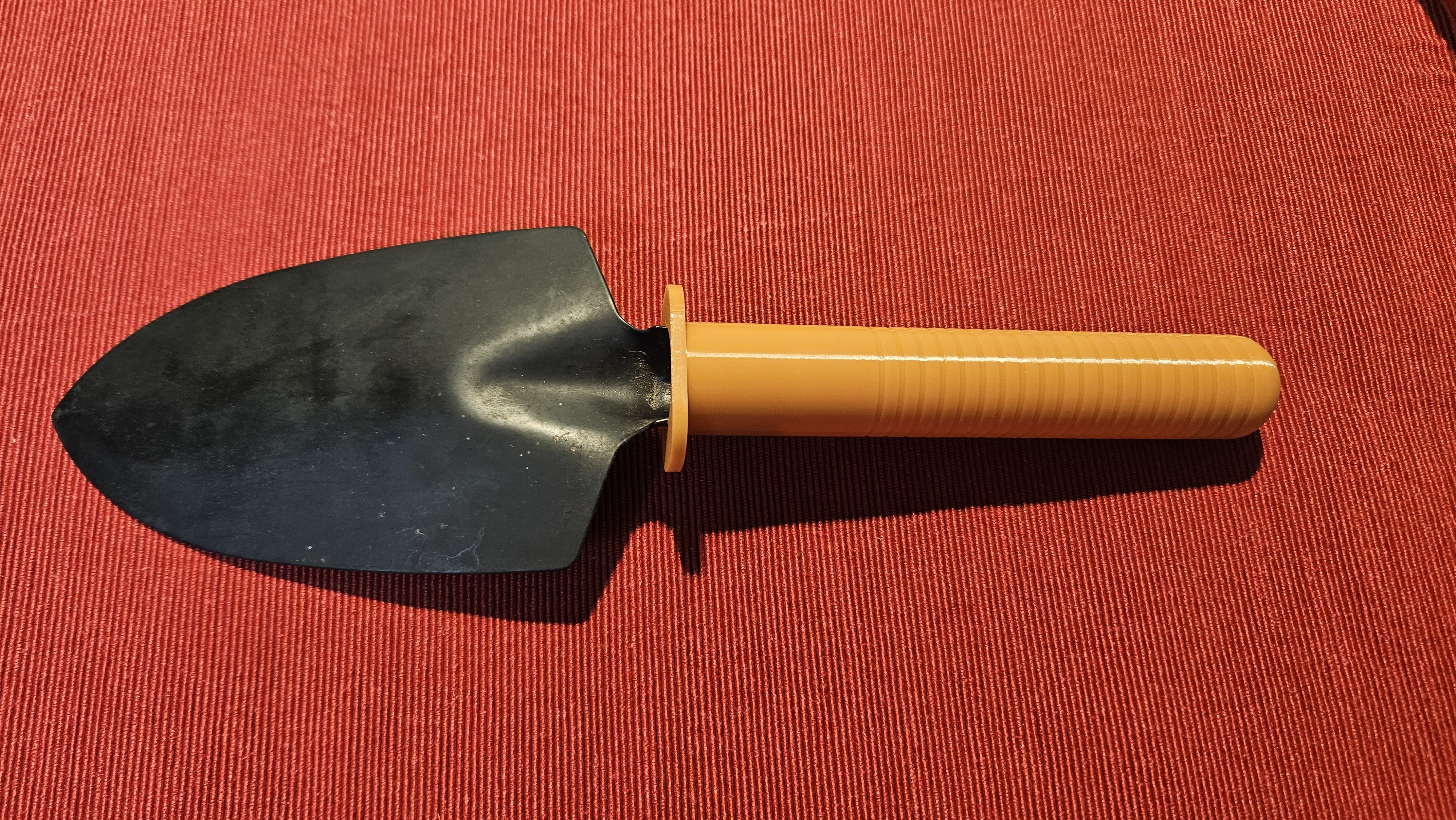 Držadlo na zahradní lopatku (Garden shovel handle)