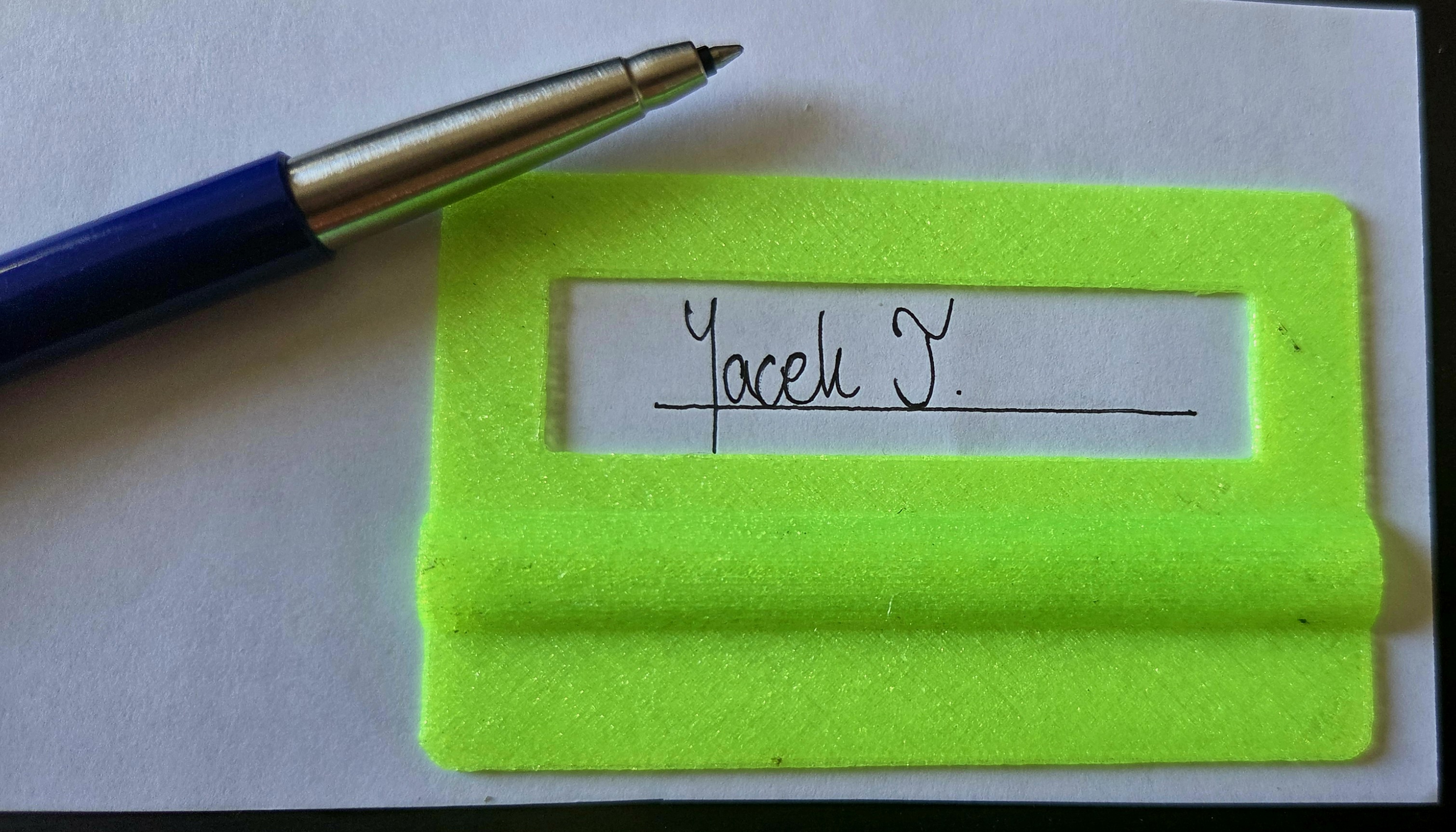 Signature frame for the visually impaired