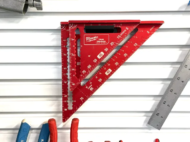 Rubbermaid FastTrack Slat Wall Speed Square Holder Slatwall rack