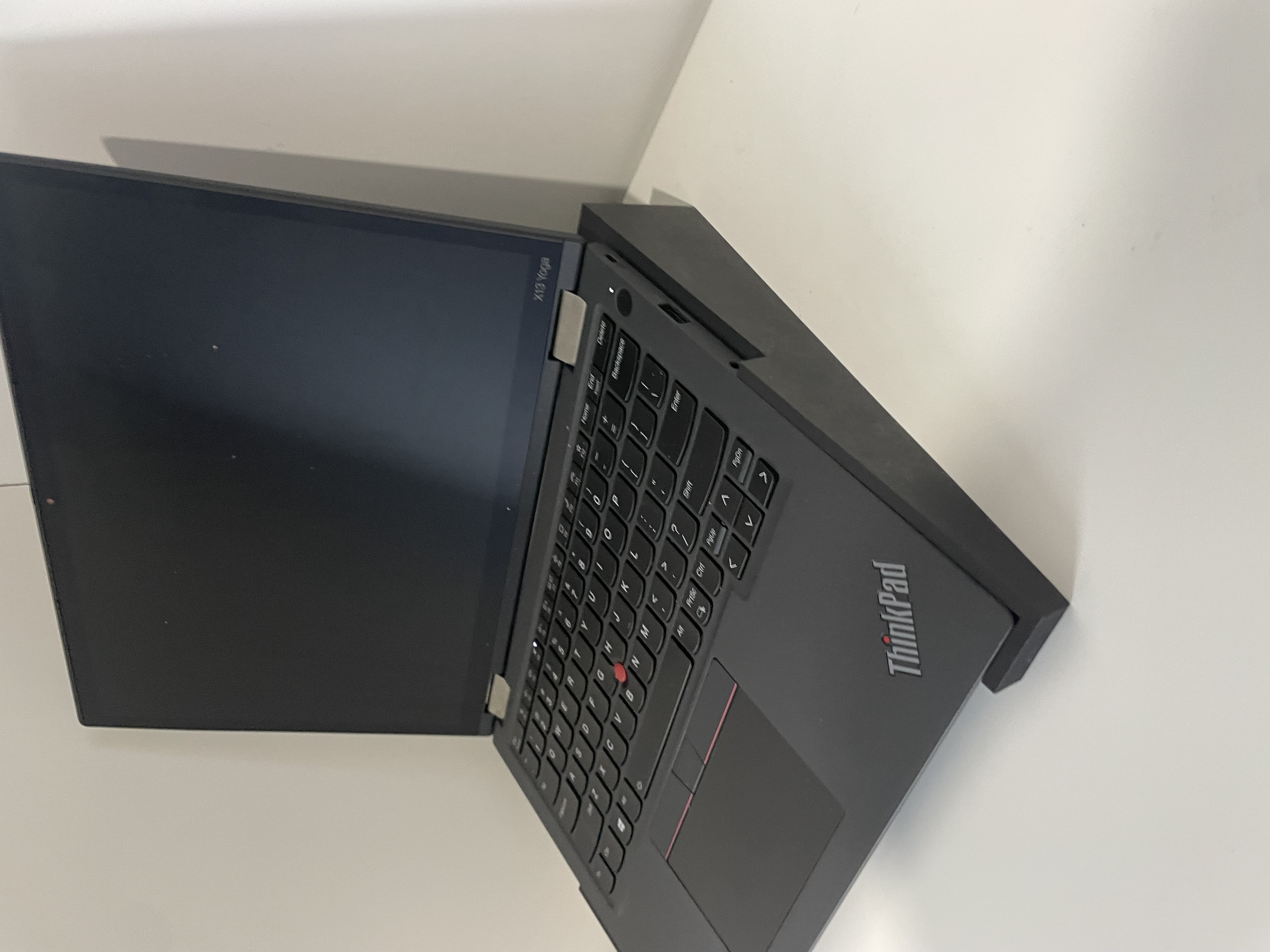 Lap top raiser