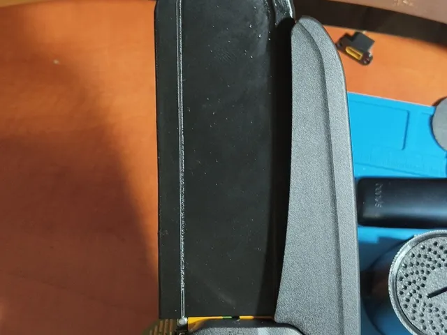 Protective cover for 6" and 8" hand-held electric saw bars