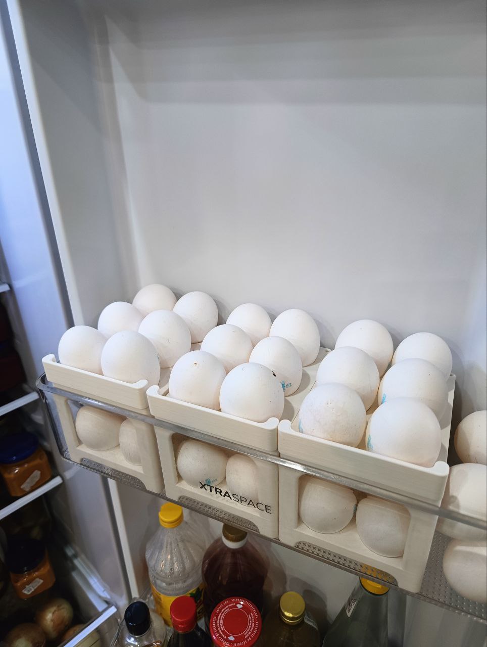 Stackable egg storage system