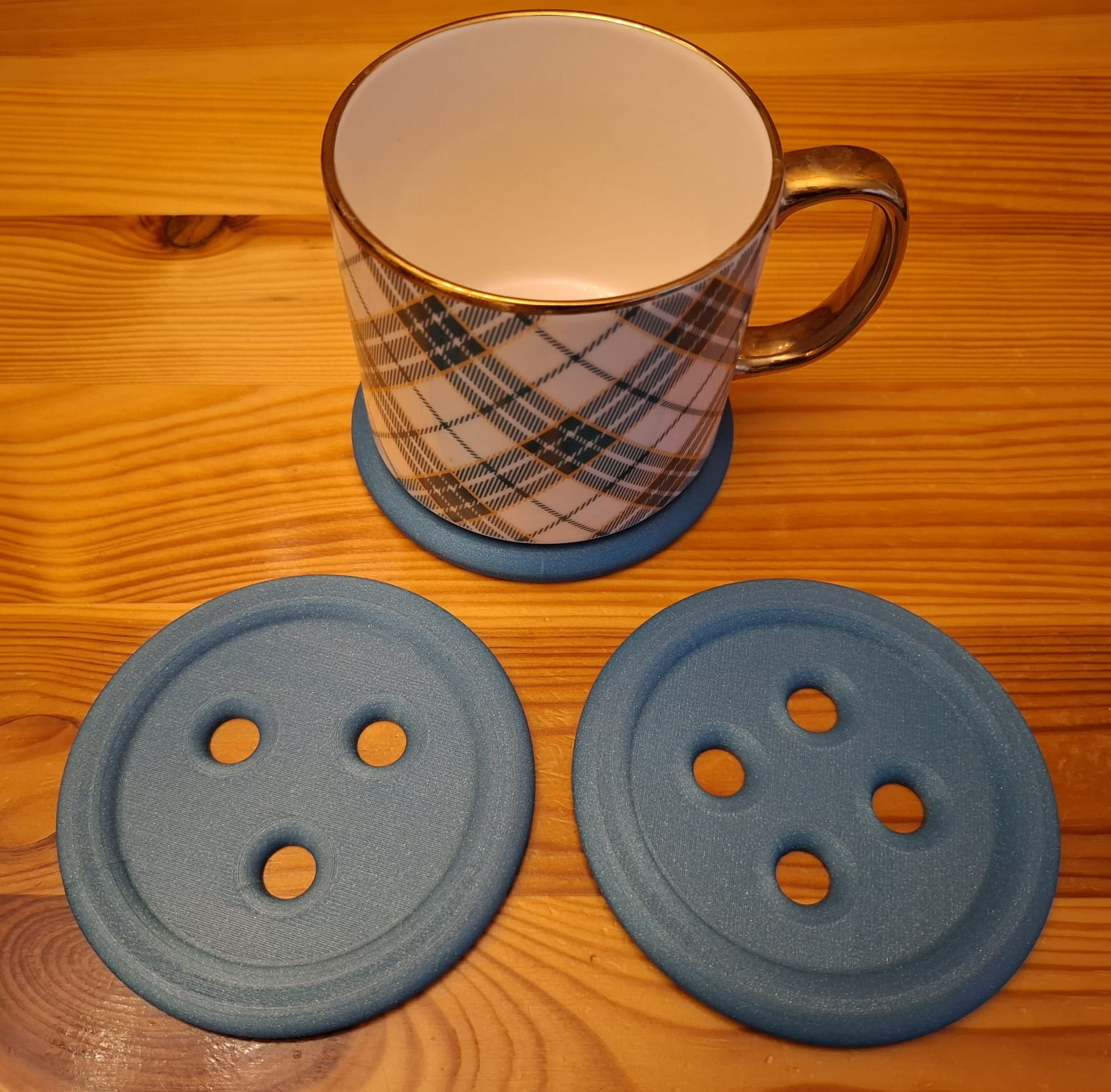 Button-Shaped Coaster (2/3/4 Holes)