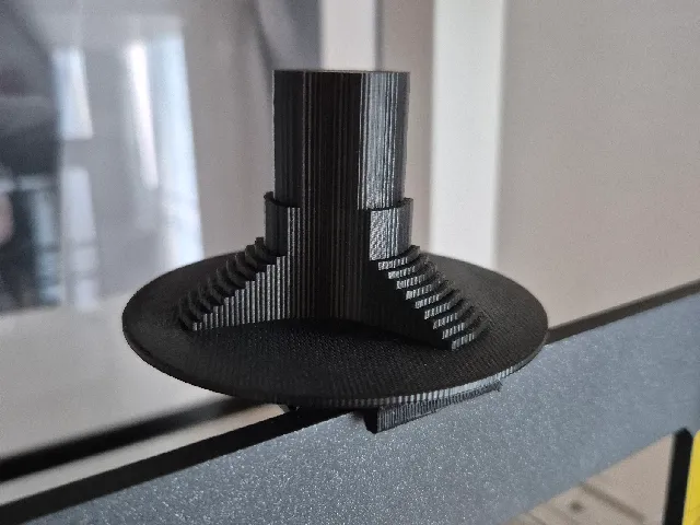 Horizontal spool holder REMIX
