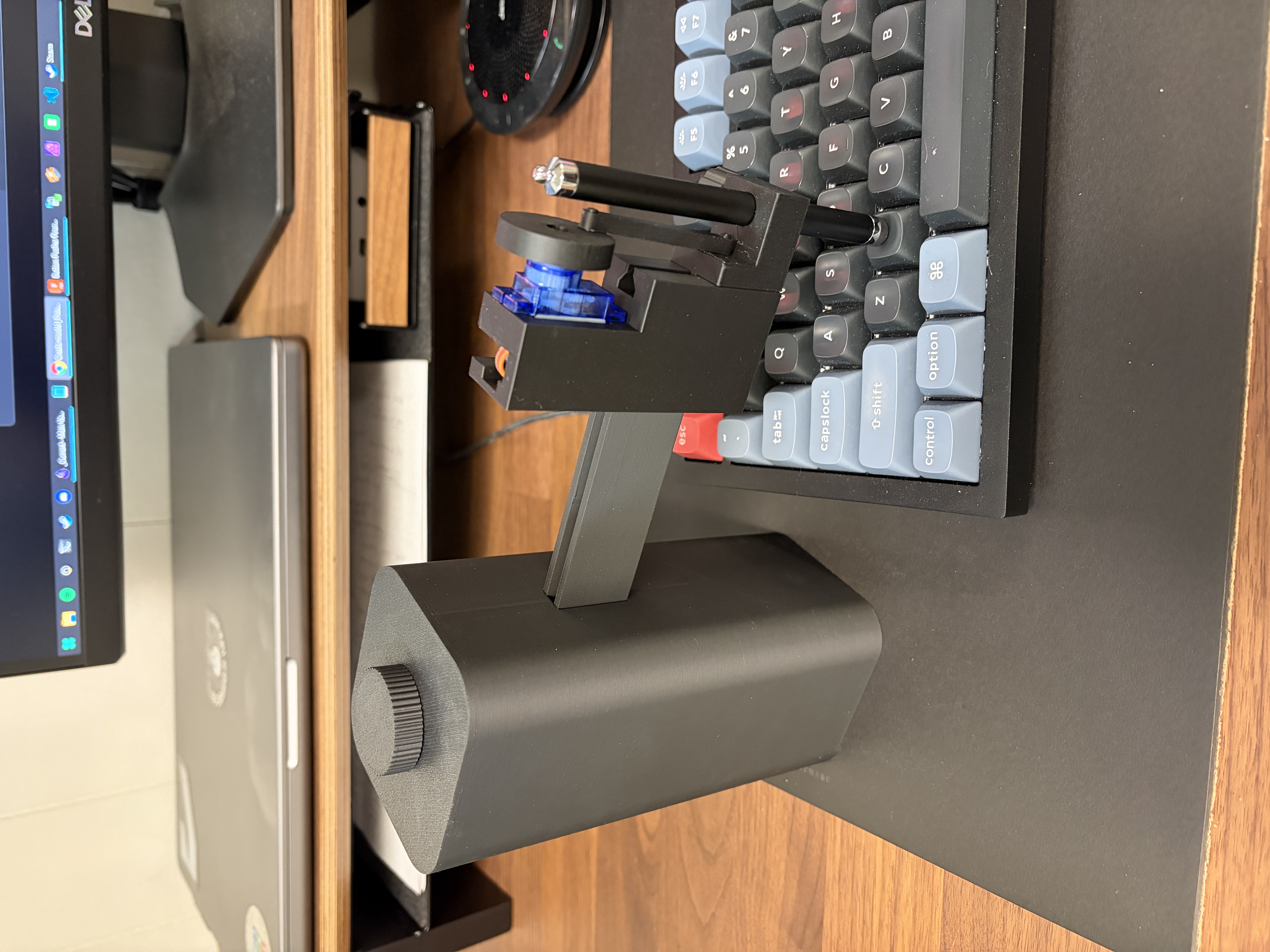Overengineered Automatic Keyboard Presser — miniatura 2