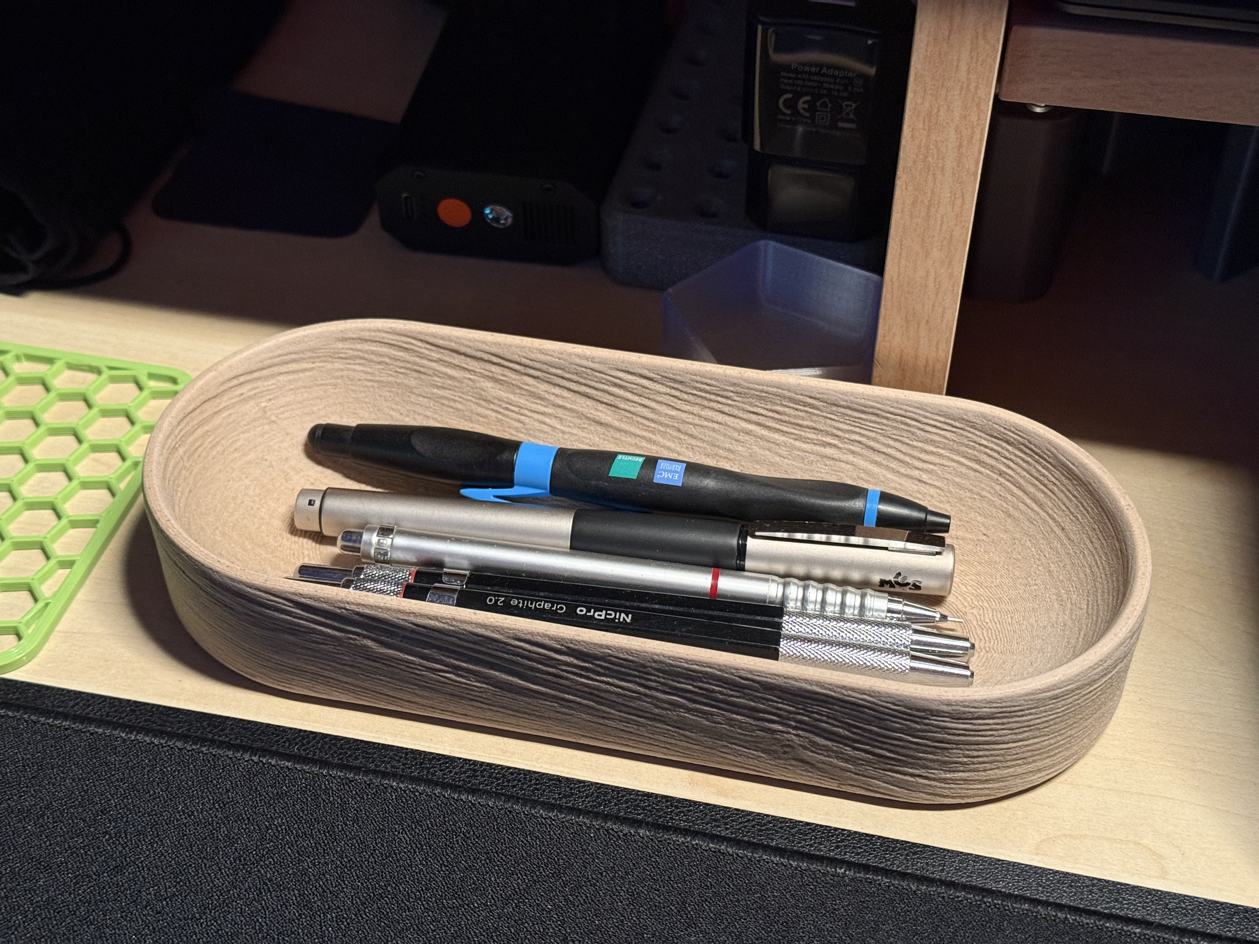 Wood-effect pen tray — miniatura 3