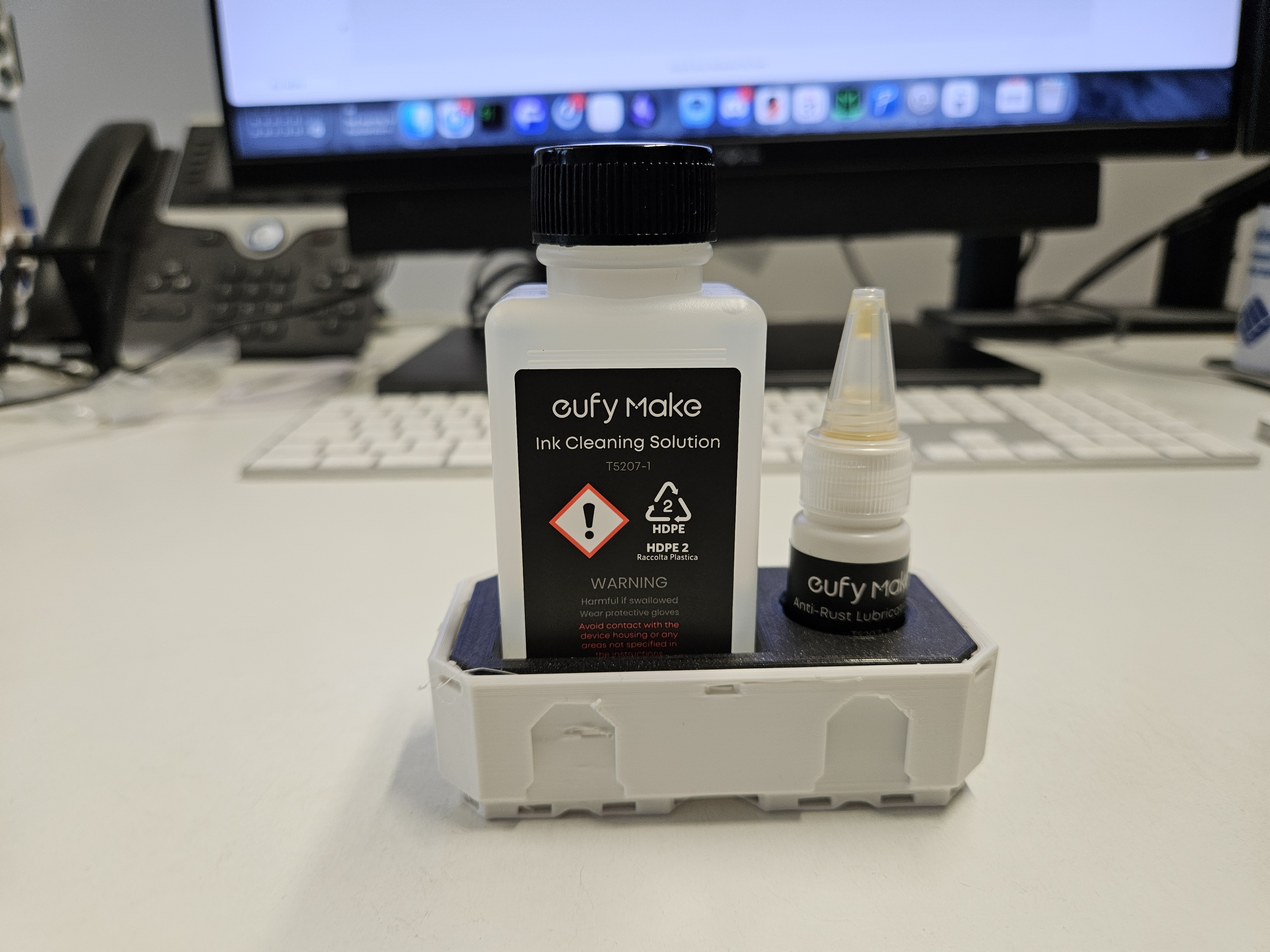 Holder for eufyMake E1 Bottles