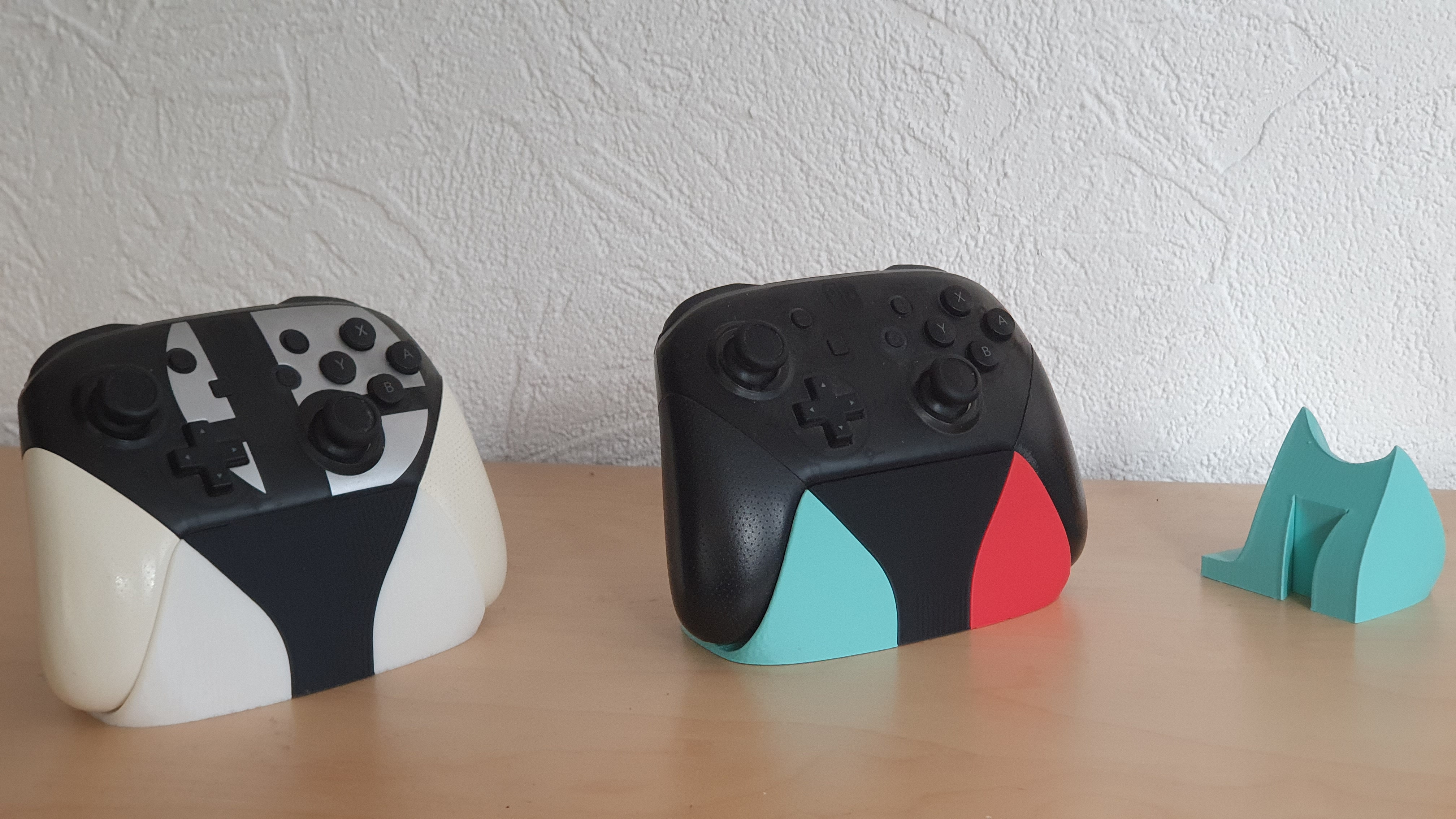 Switch Pro Controller Stand [3 Parts 3 Files with wedges]