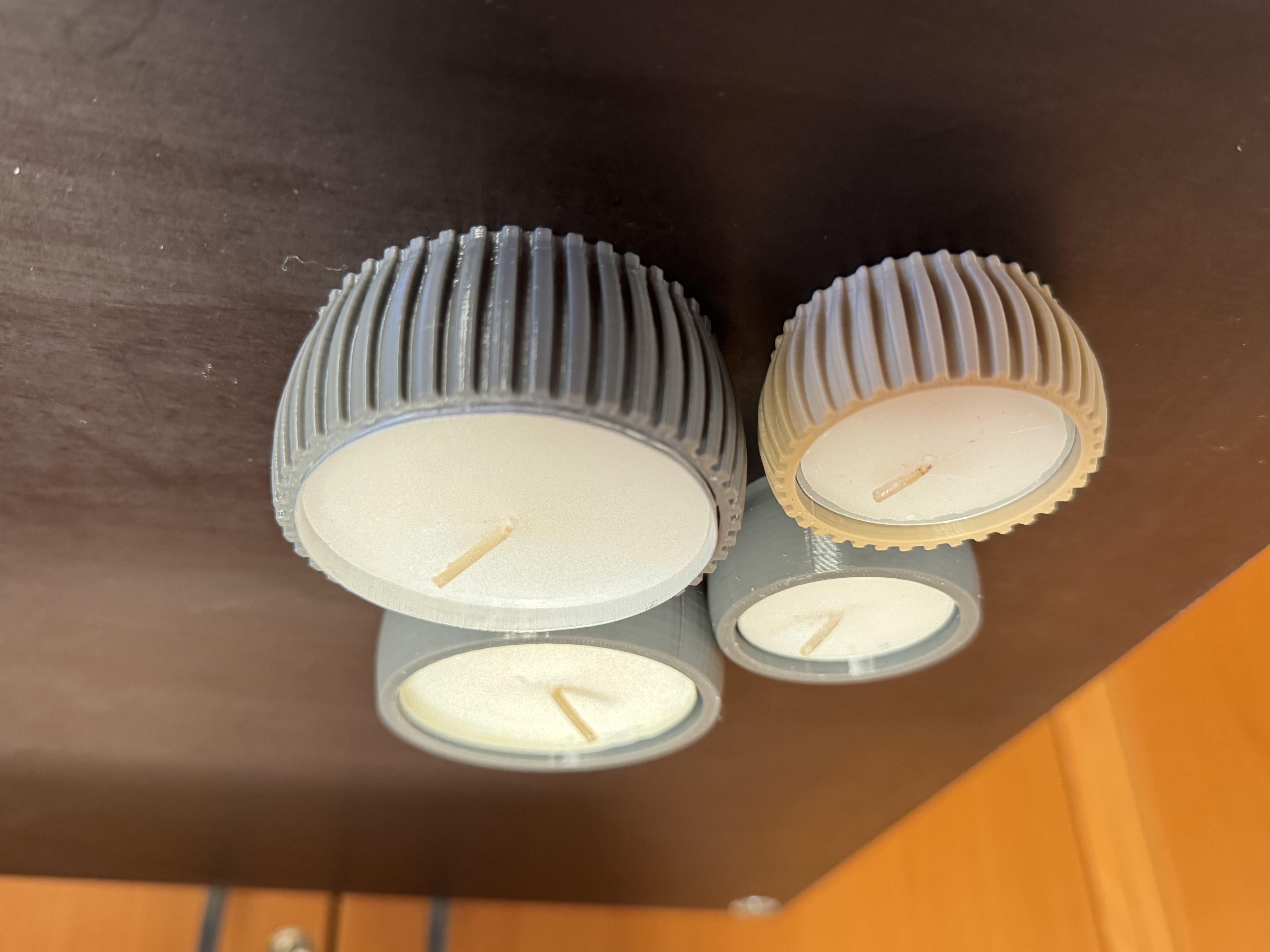 Modern tealight holder small and large - Moderner Teelicht Halter klein und gross