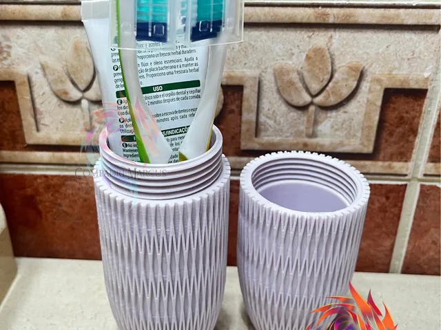 Toothbrush & Toothpaste Travel Case / no supports / 3mf included