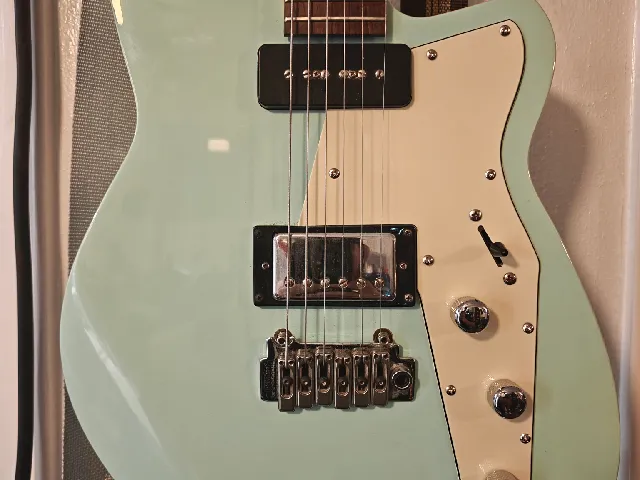 Reverend Double agent W pickguard rout