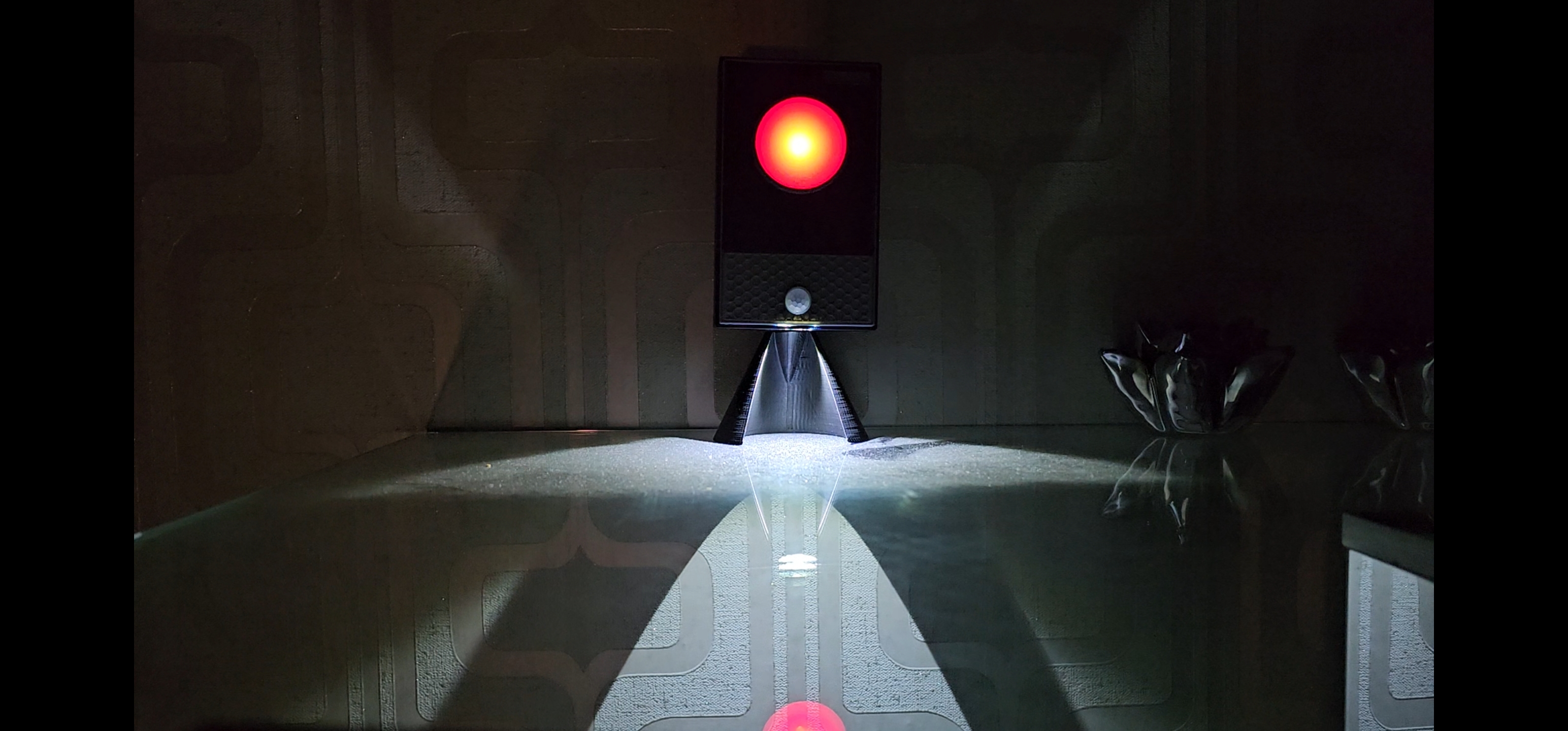 Mini HAL for desktop or wall. — miniatura 6