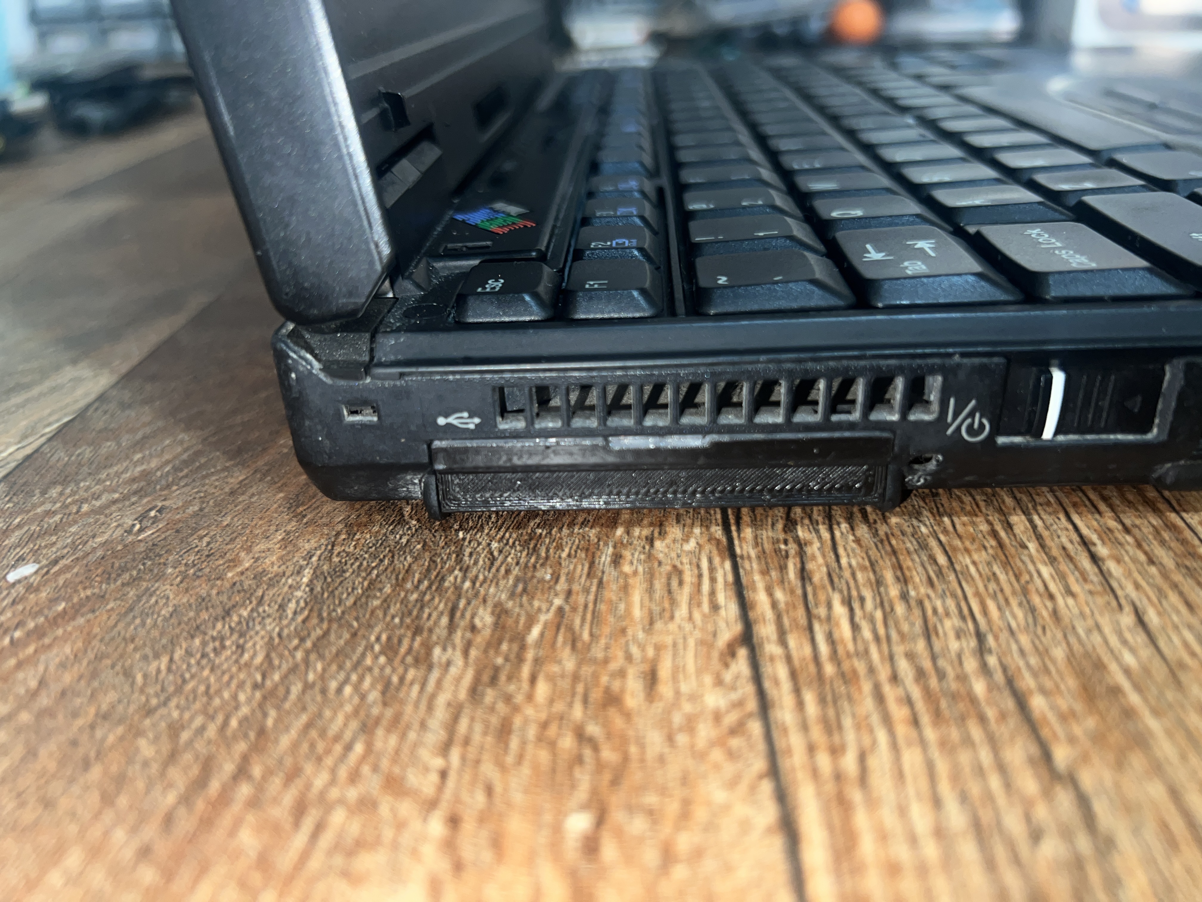 IBM Thinkpad 600 USB Port Cover