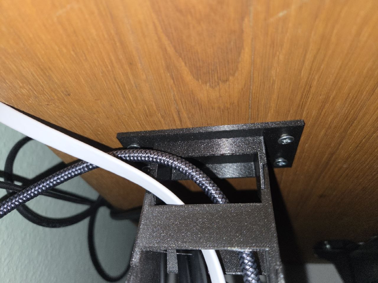 Standing Desk Cable Chain - Screw Remix / New end