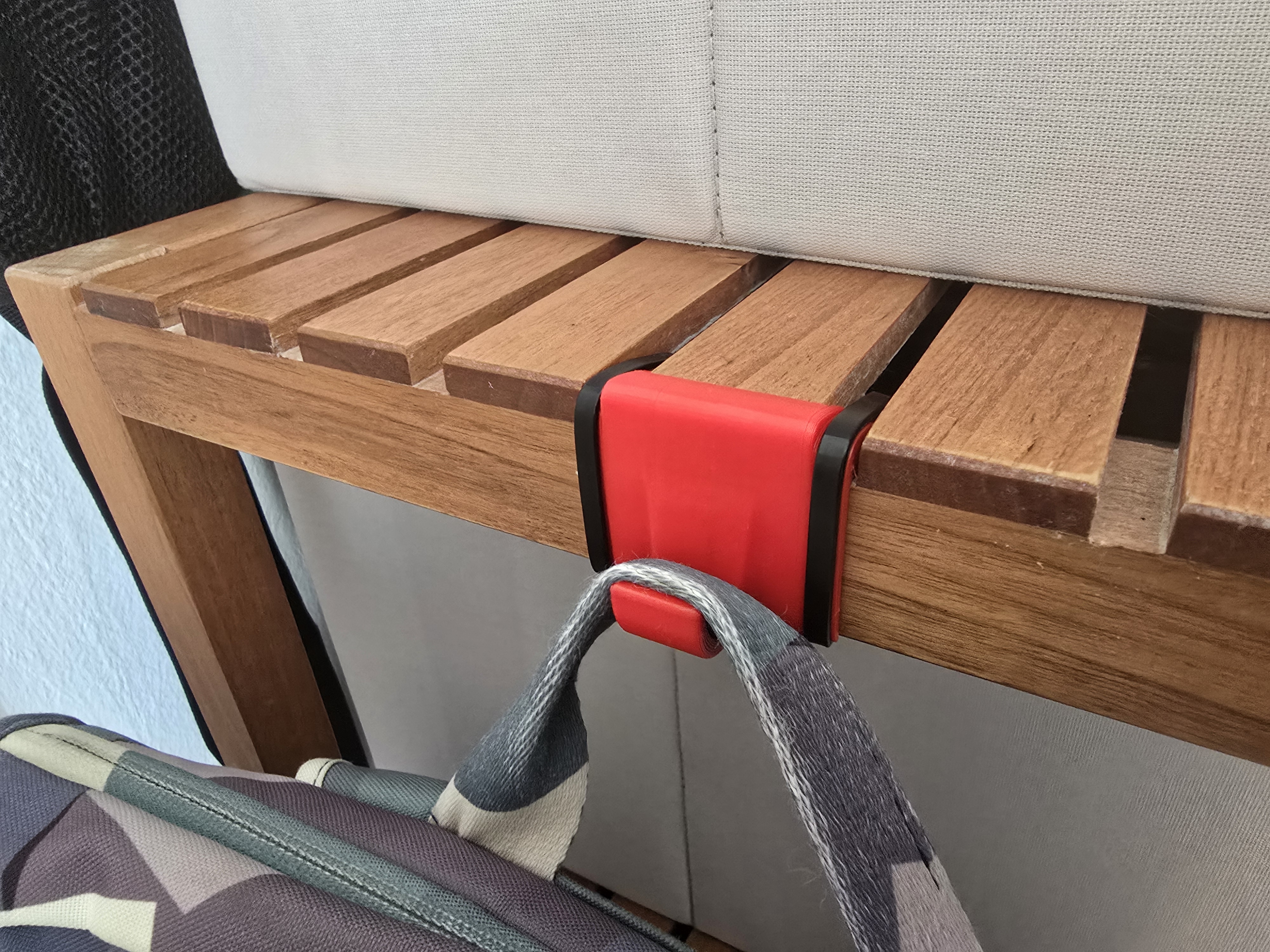 Screwless (Backpack-) Hook für Ikea MUSKAN shelf