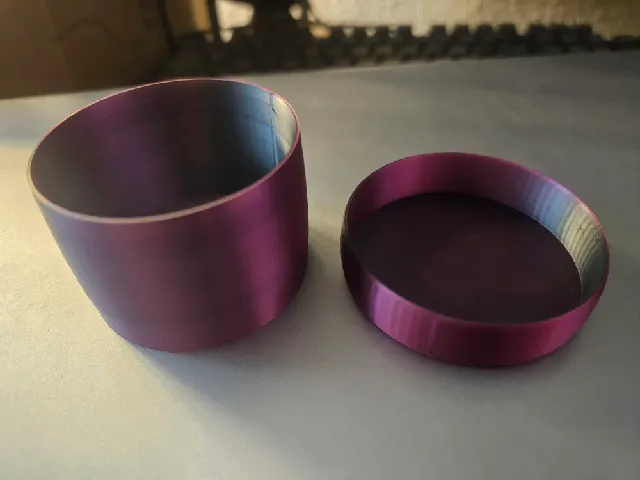 Round Container