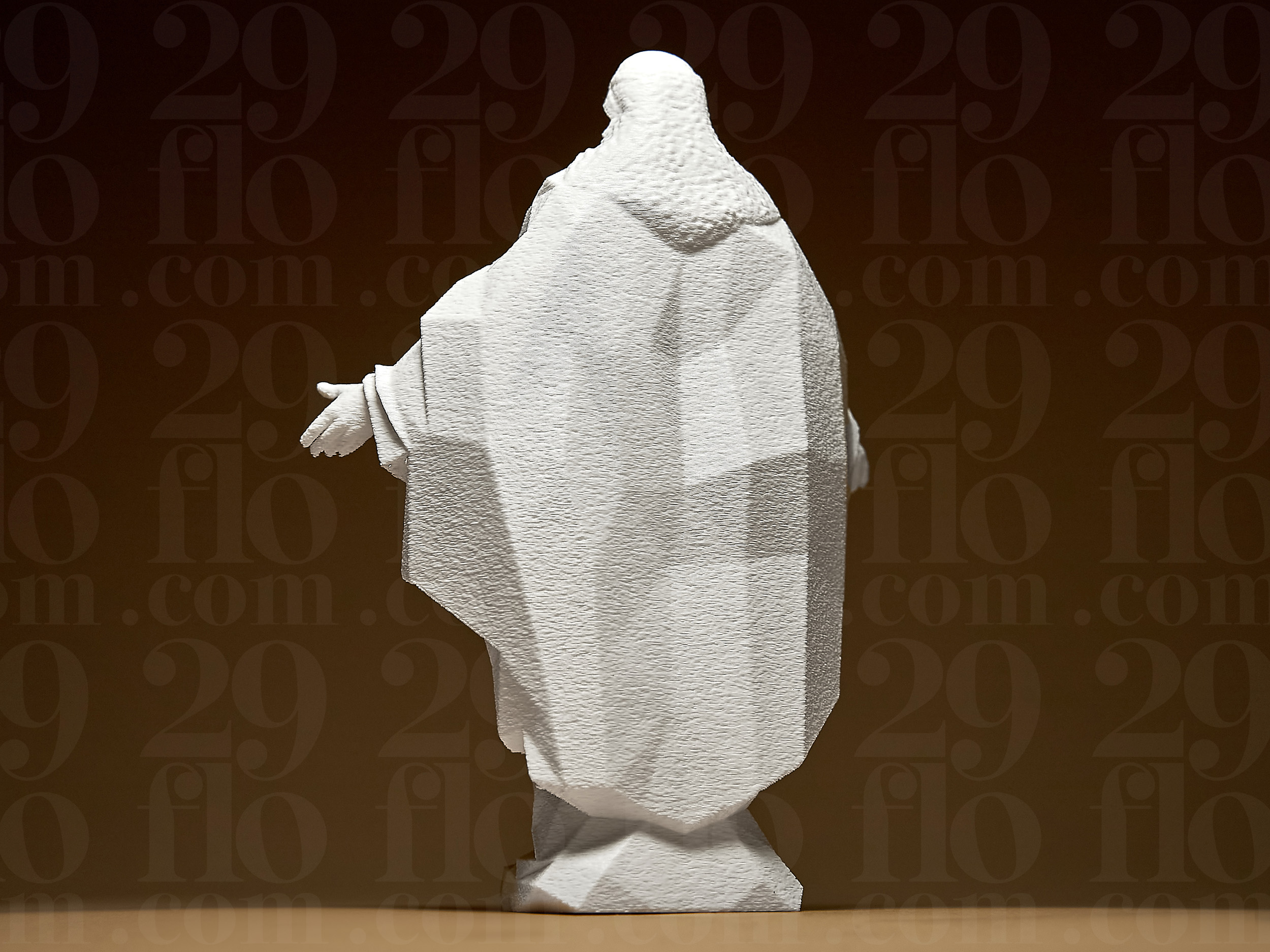 Miniatura 3 do modelo 3D Geometric Jesus Statue