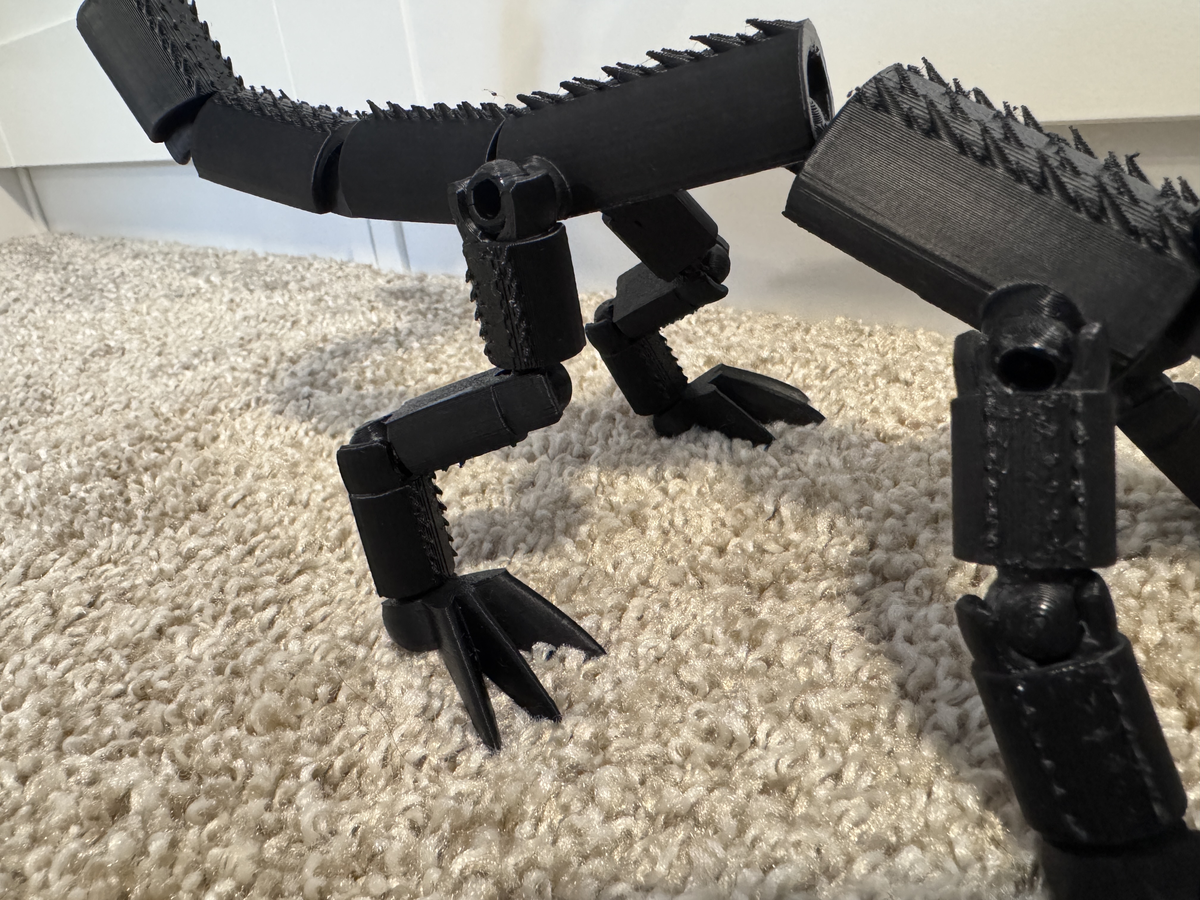 Tall Posable Lizard — thumbnail 9