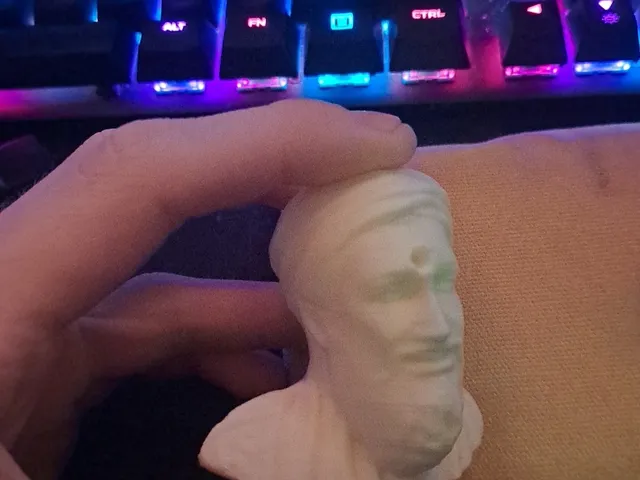 Osamamama Bust