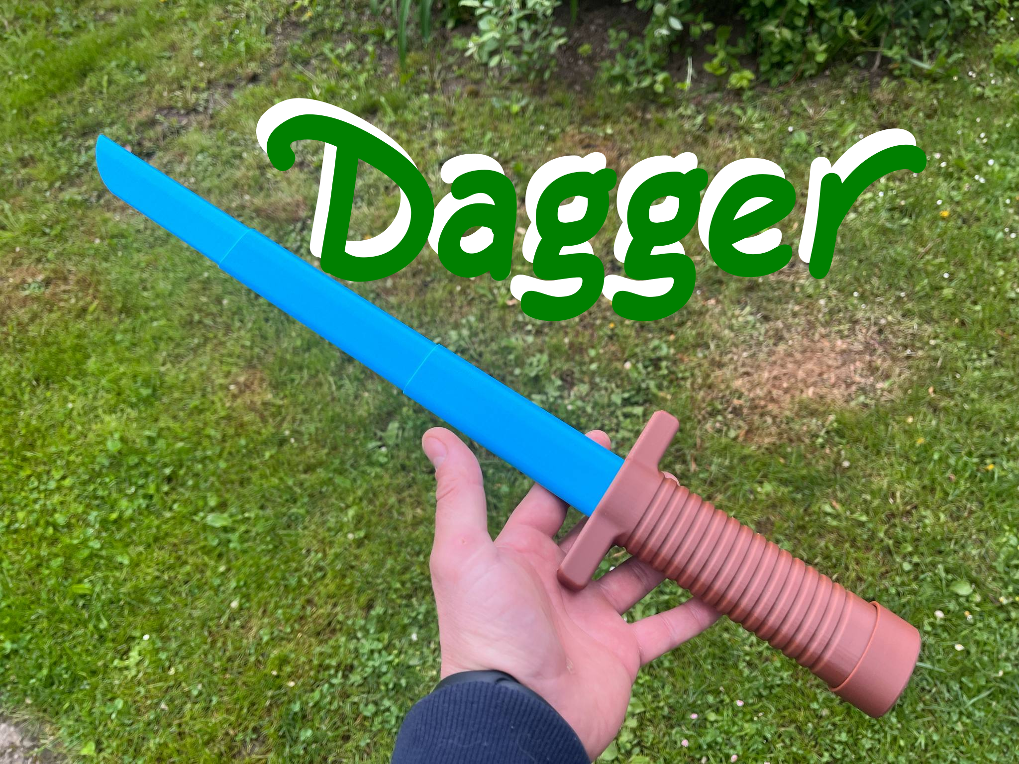 Collapsible, retractable dagger