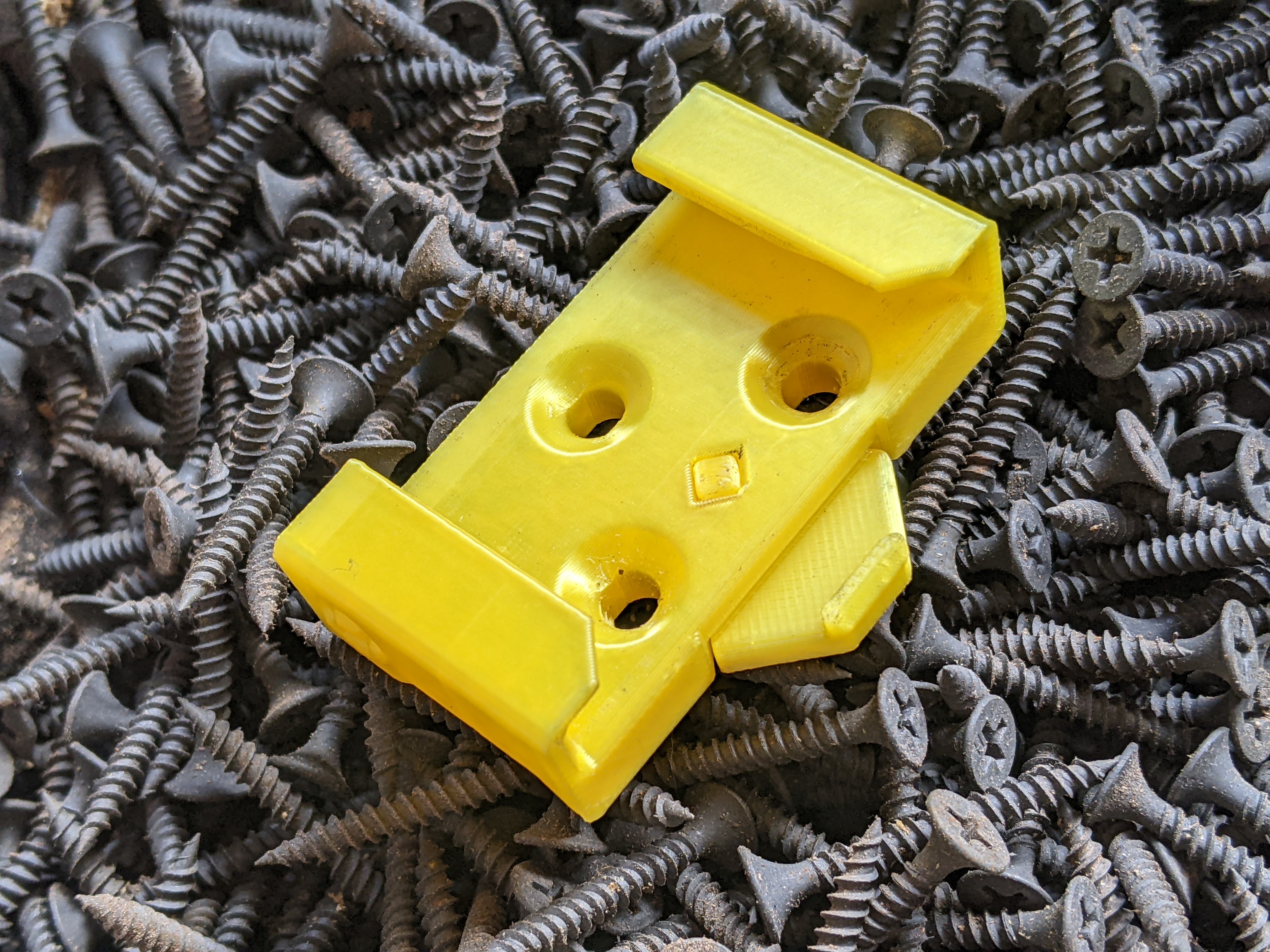 Superior DeWalt Battery Bracket v5