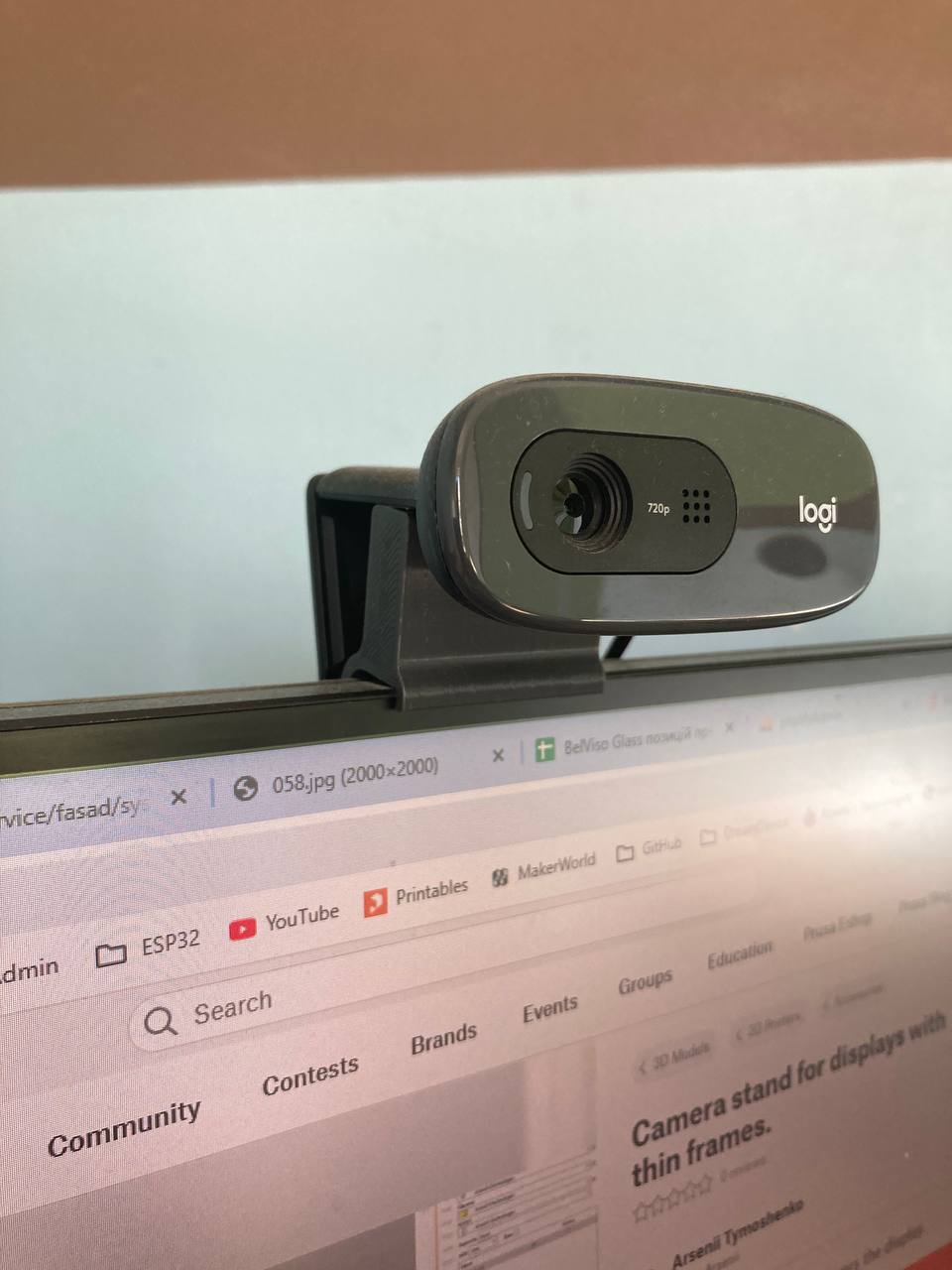 Miniatura 3 do modelo 3D Camera stand for displays with thin frames.
