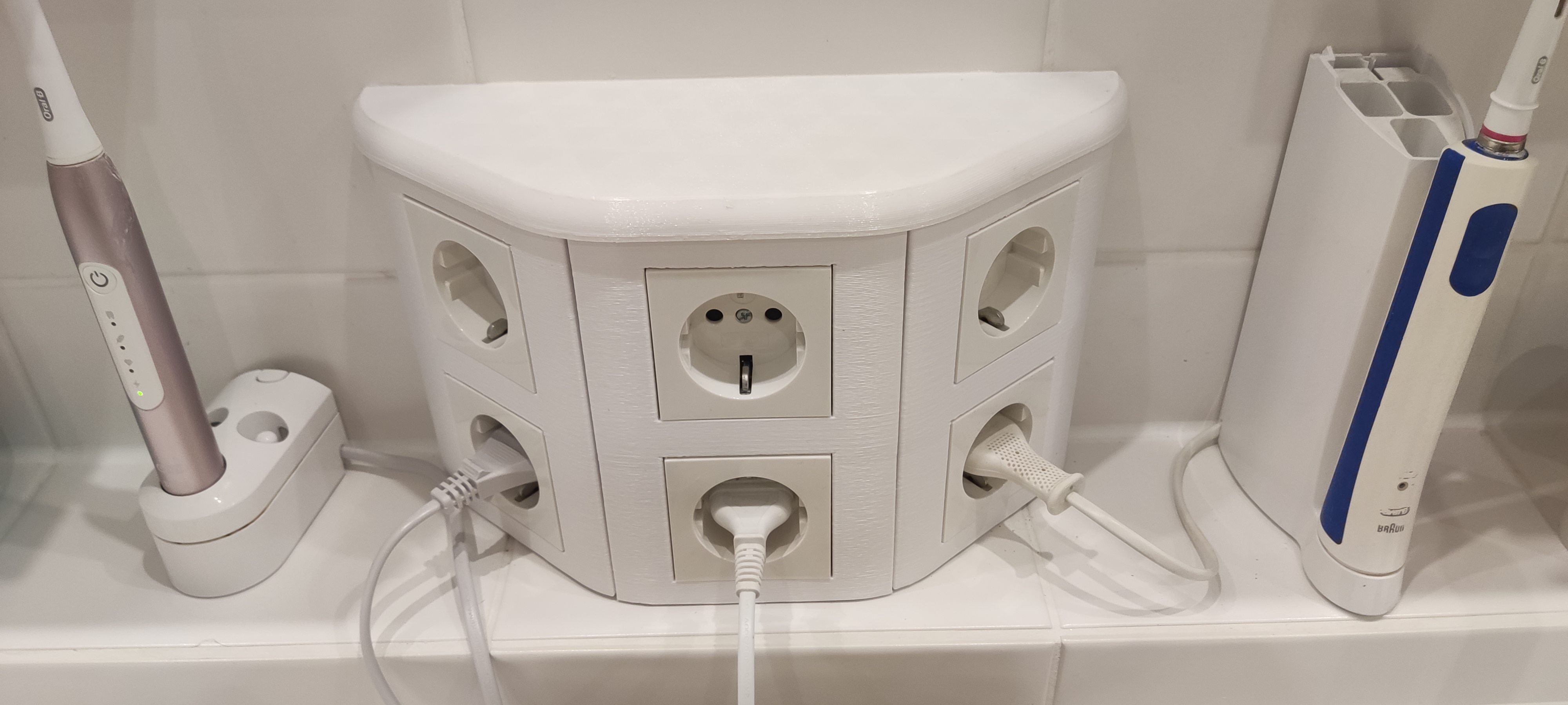 GIRA Standard 55 - compatible 6-socket extender