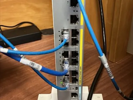 Catalyst 3560 Stand