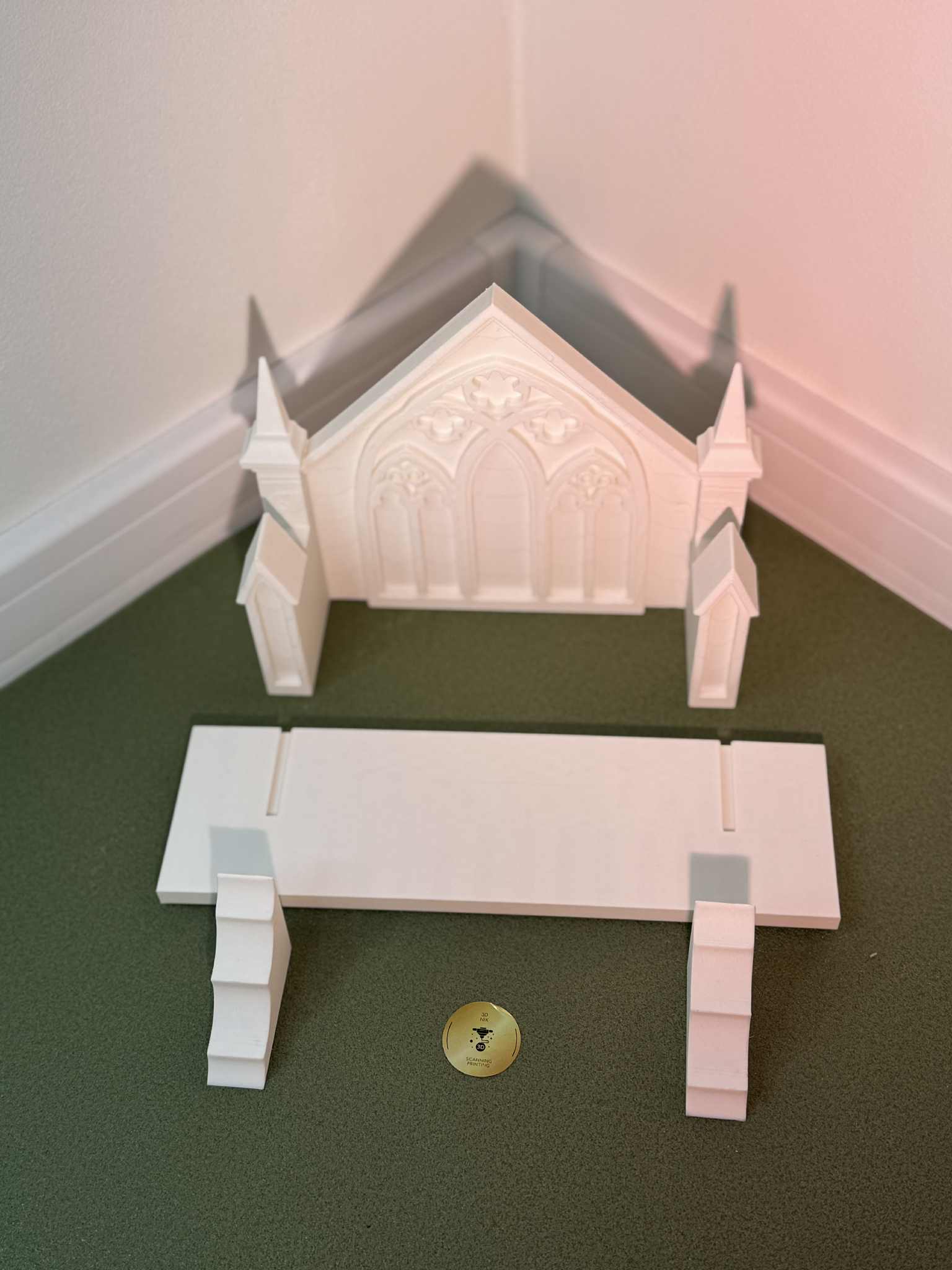Gothic shelf — thumbnail 5
