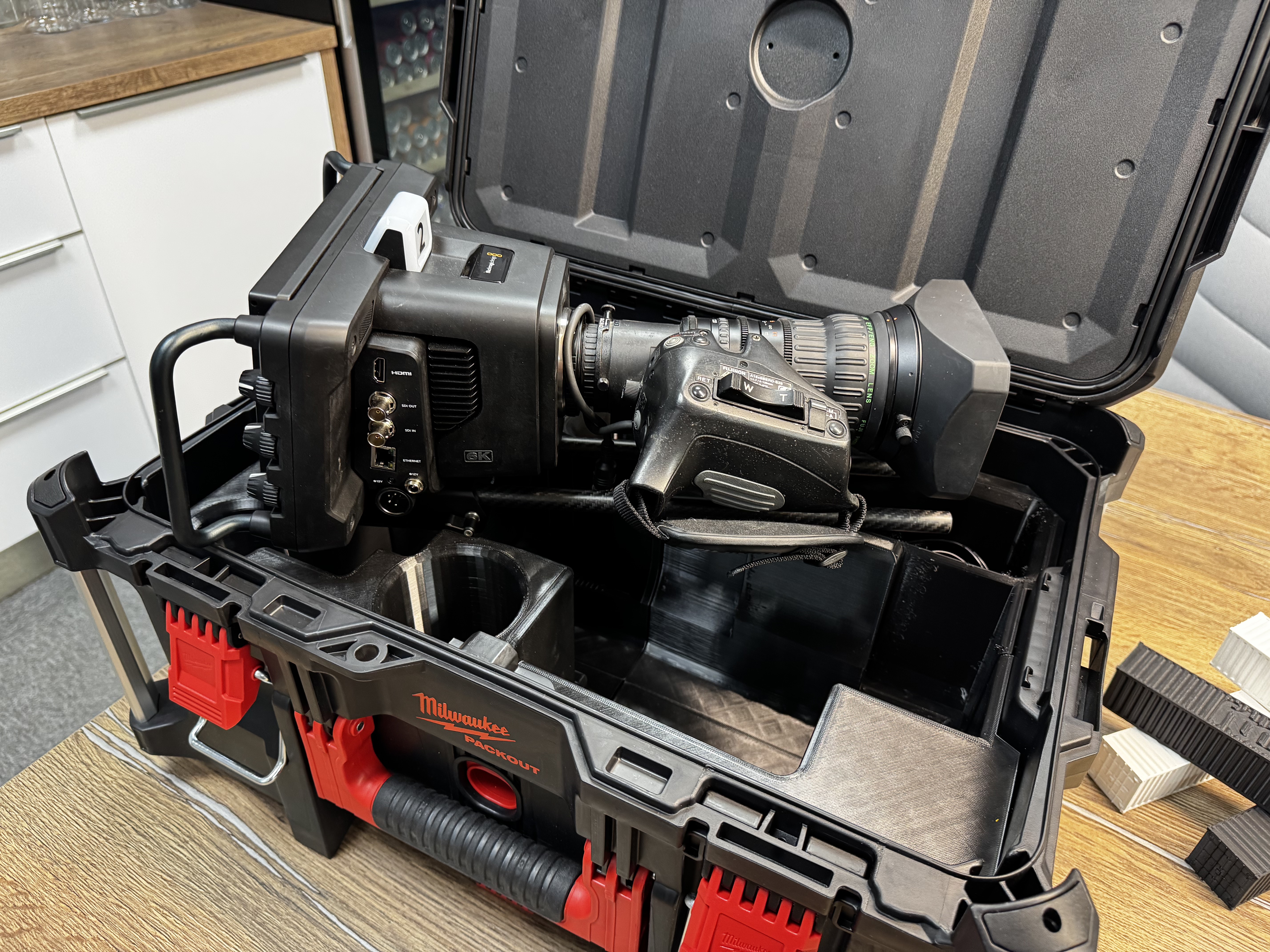 Blackmagic Studio Camera 6k PRO padding — thumbnail 2