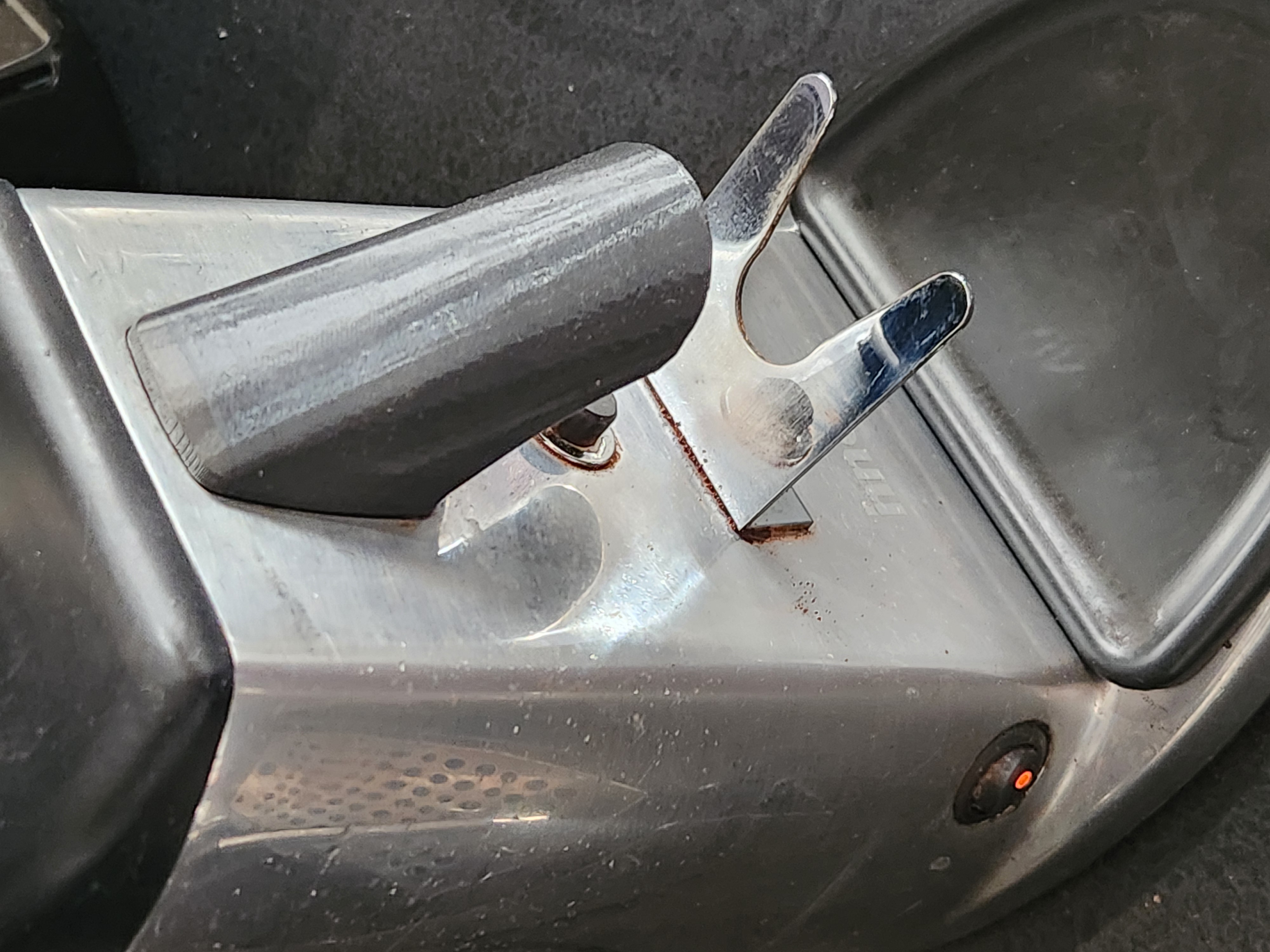 No-Spill Chute for Innova I-1 Espresso Grinder