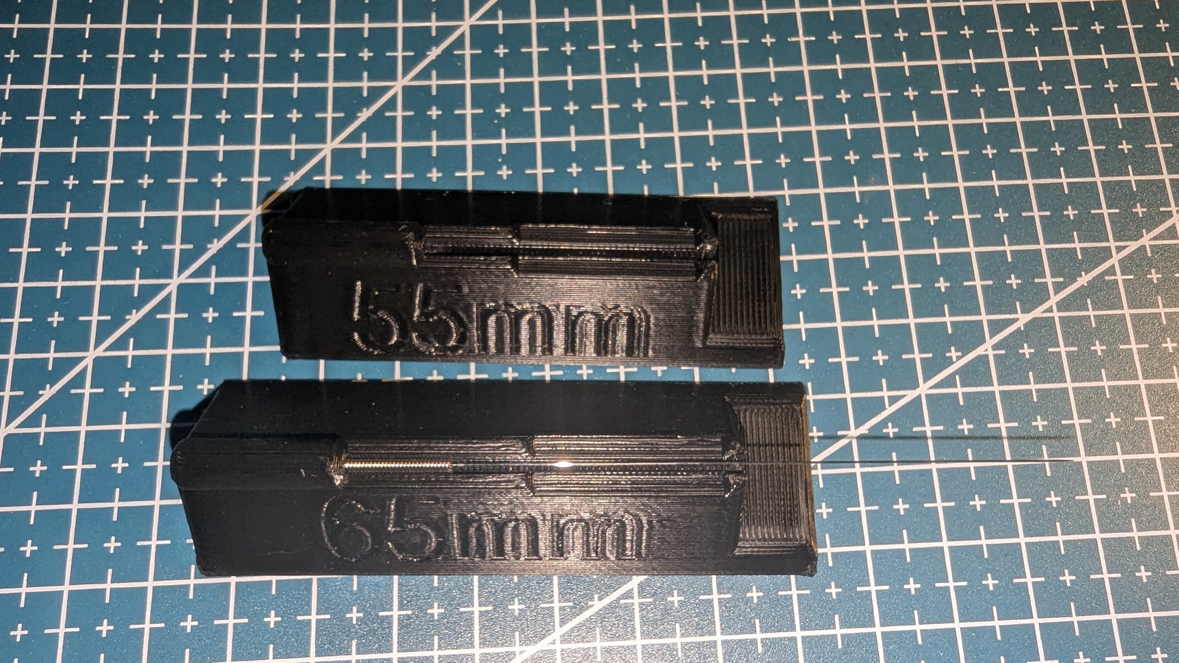 Simple tool for cutting the needles for UMIKOT