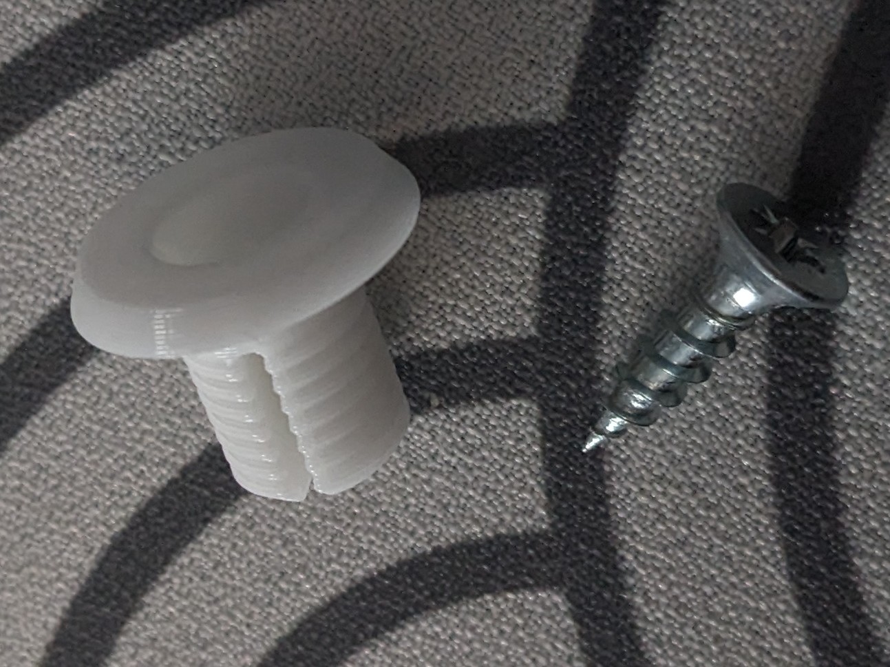 IKEA Skarsta & Bekant Dowel / Screw Replacement (130884 & 130886)