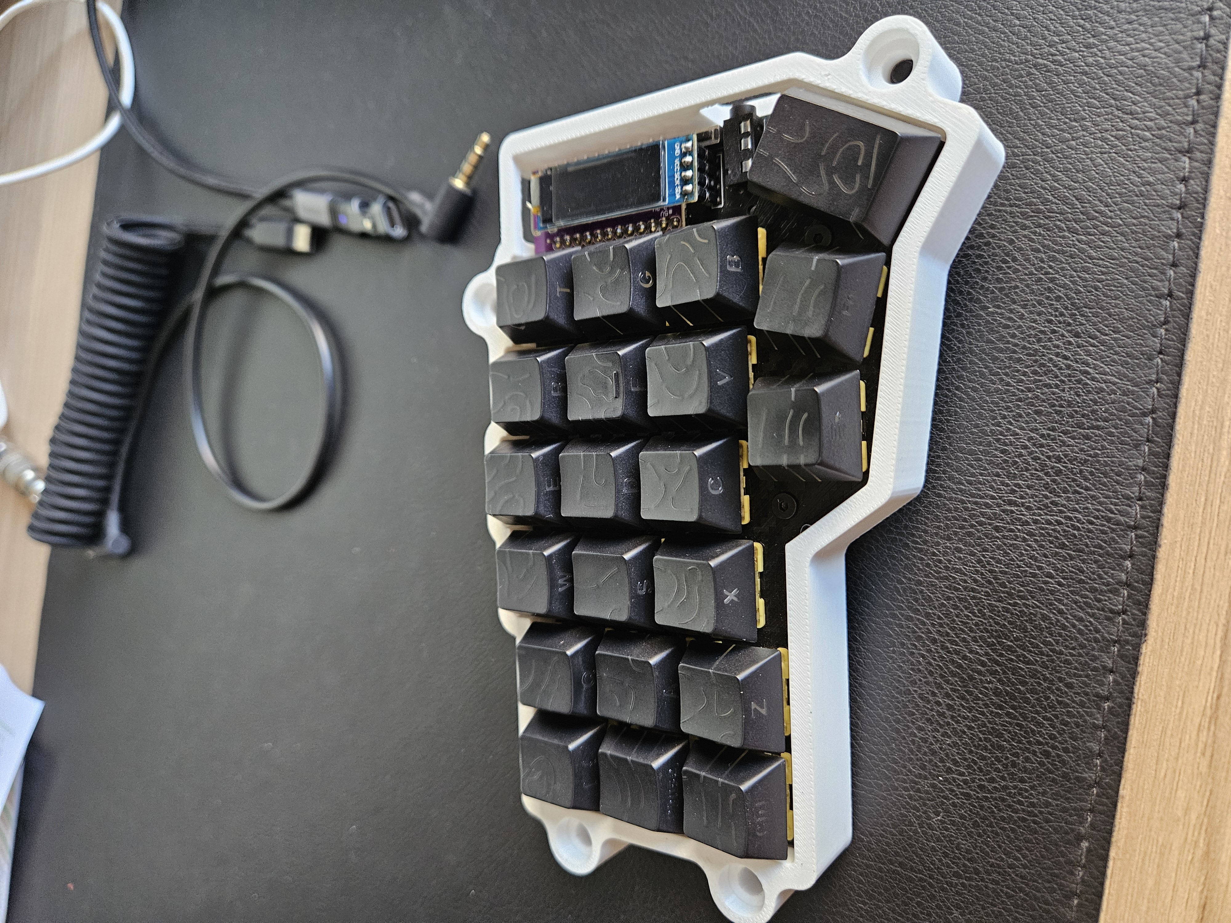 [CRKBD] Corne keyboard case - atmega usb-C - with standoff