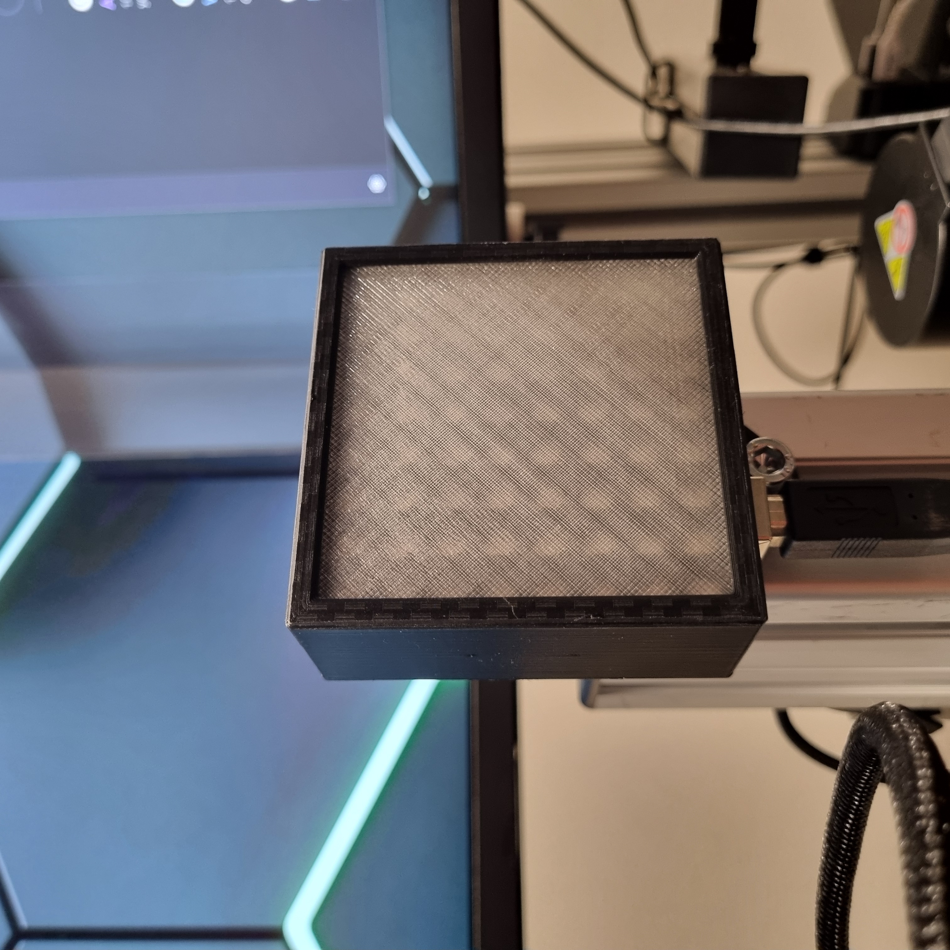 iFlag Indicator, 8x8 RGB LED Matrix with Arduino Uno R3