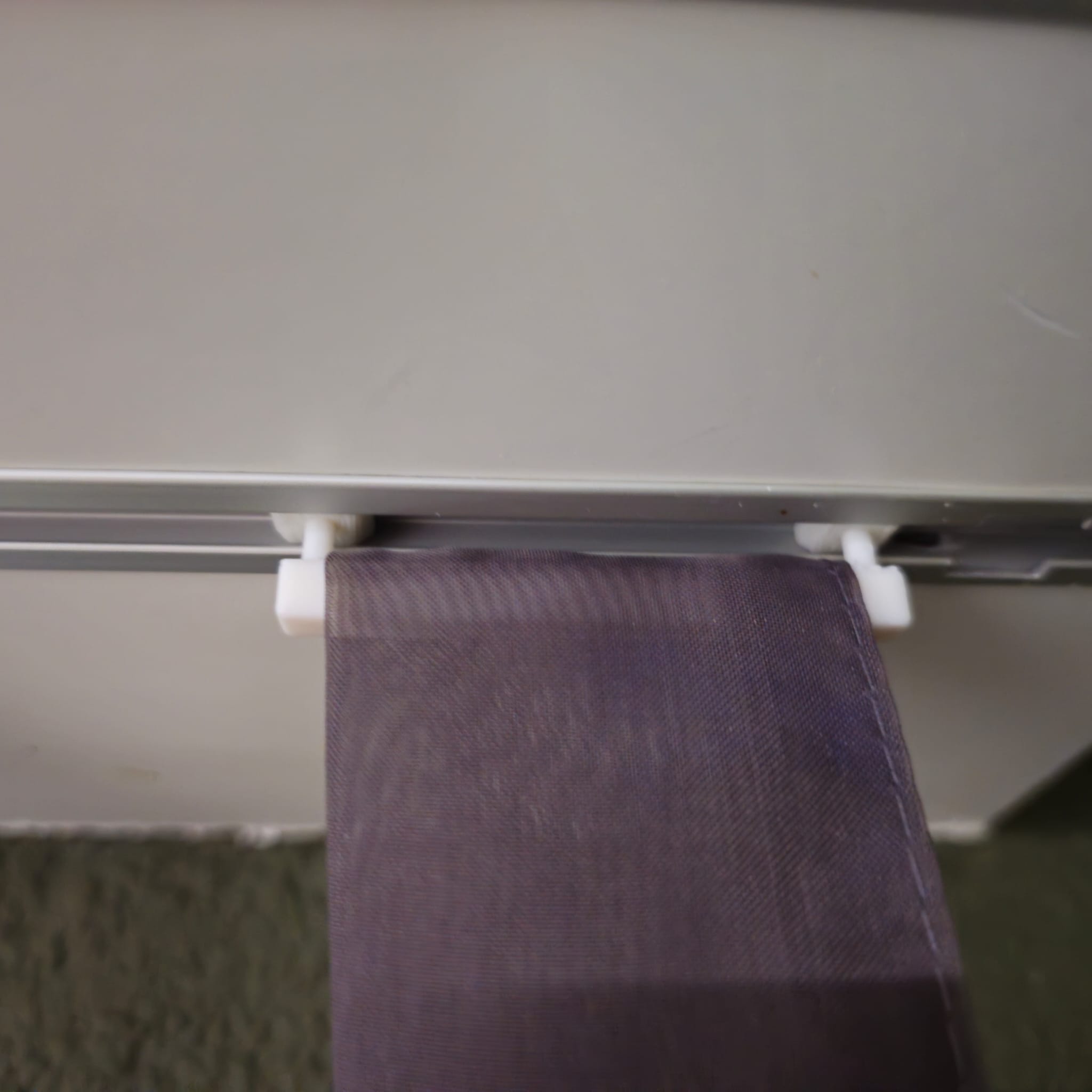 Curtain Loop Glider – Smooth & Reliable