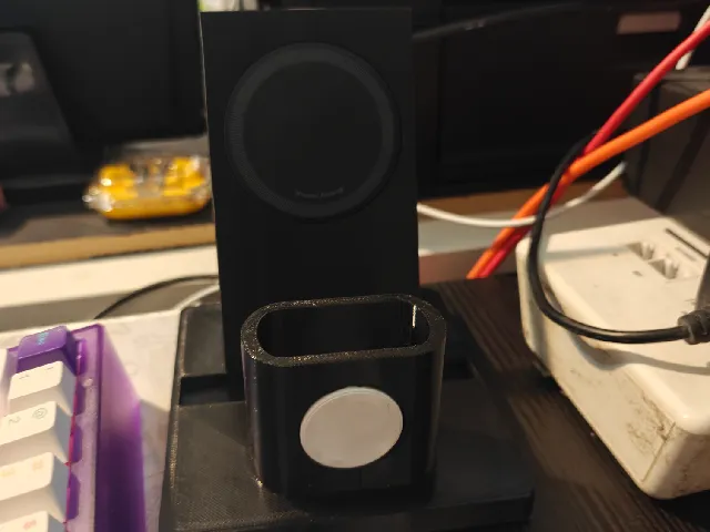 apple watch and anker qi2 wireless stand