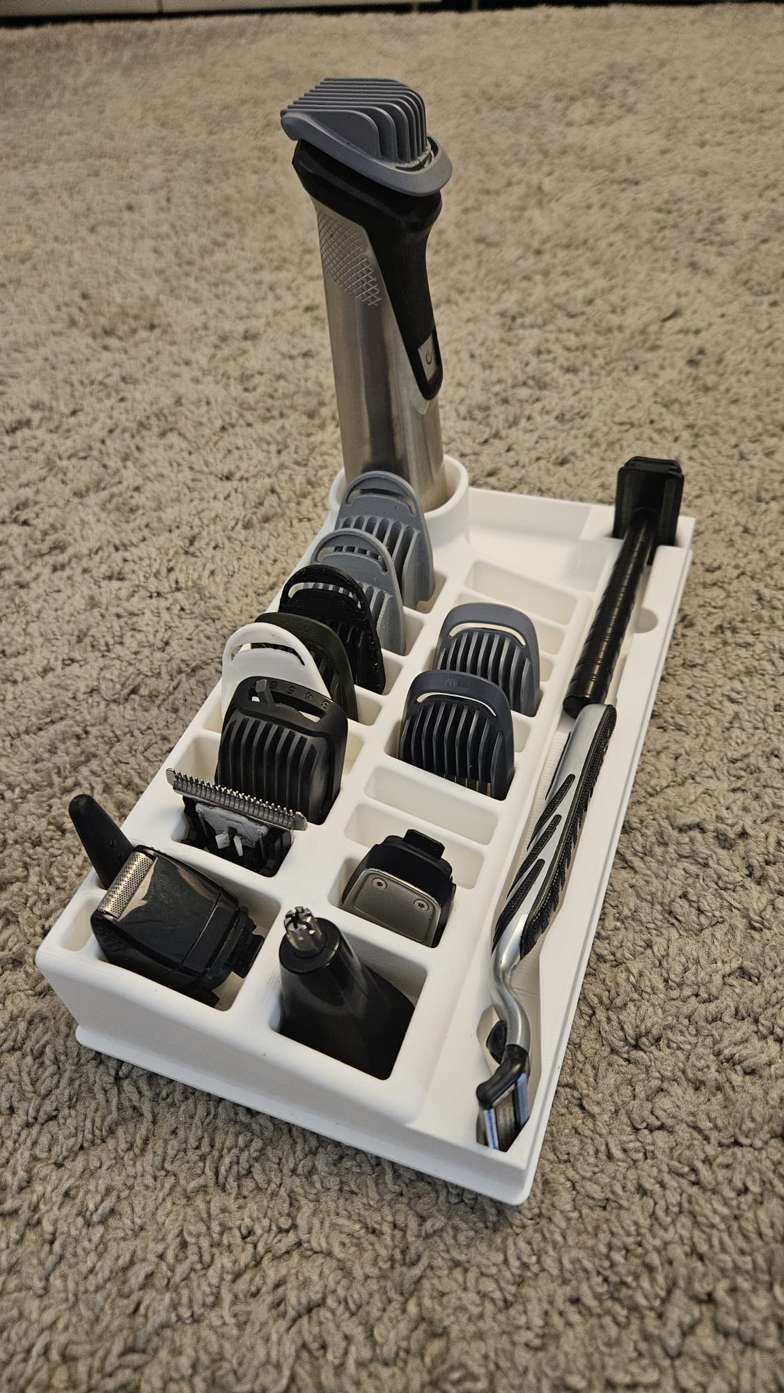 Beard trimmer station for Gridfinity - compatible with Philips Norelco 3000 5000 and 7000