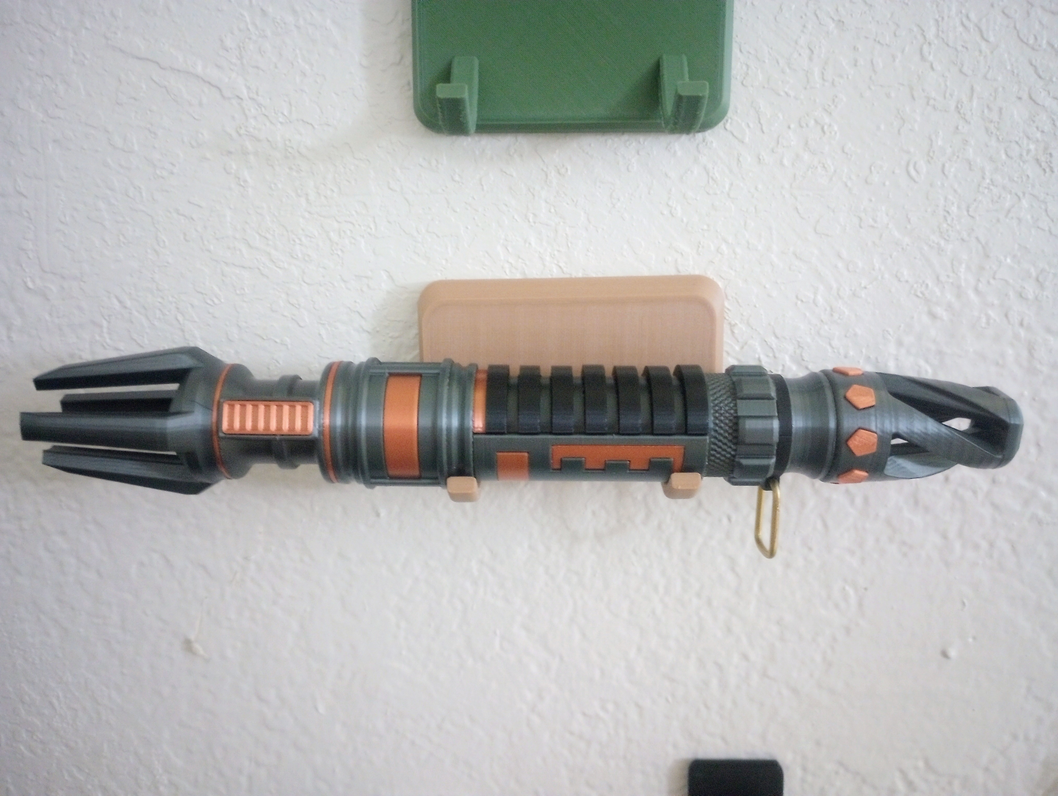 Assassin, Original lightsaber hilt design