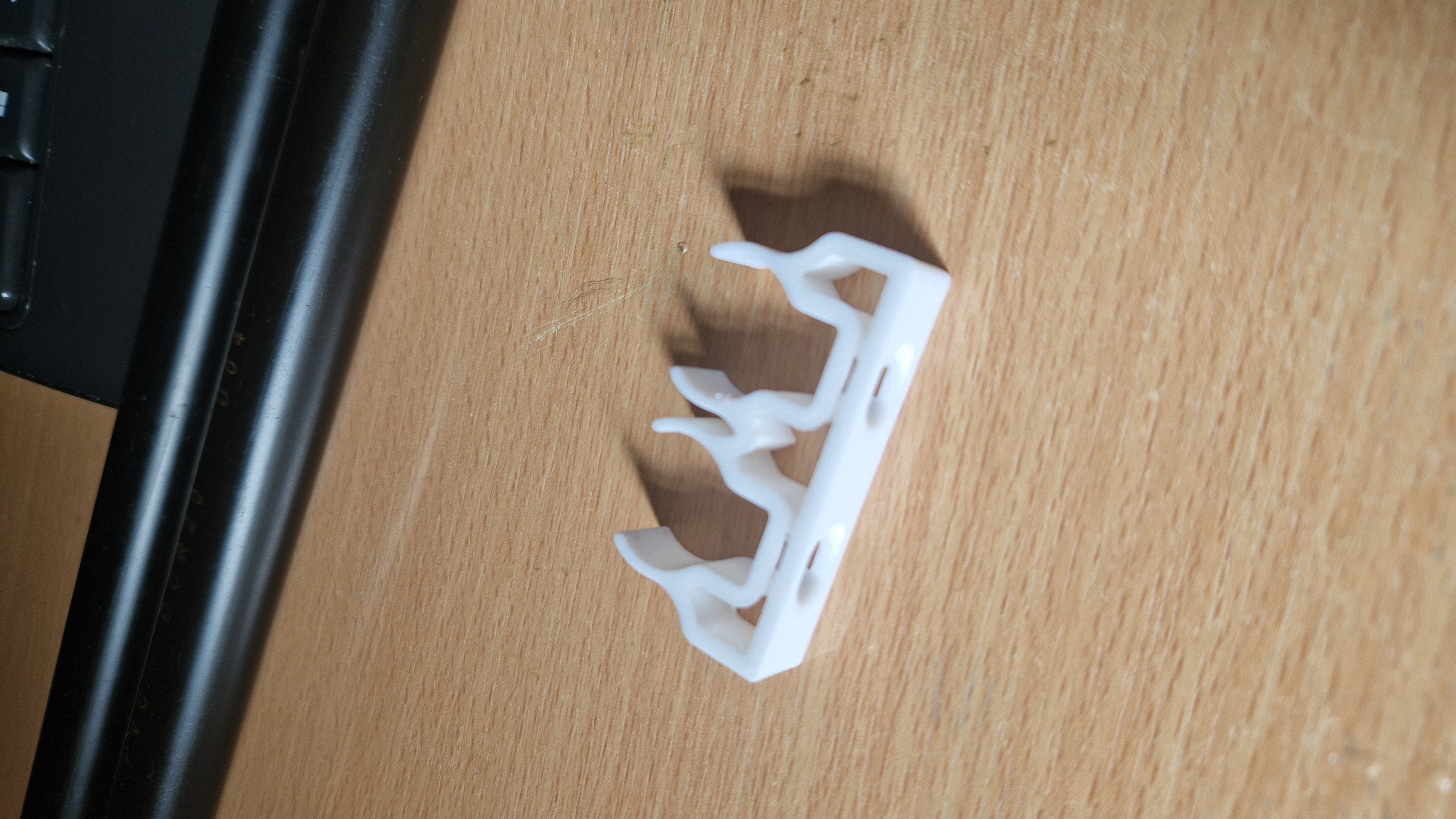 Double 20mm plastic pipes (Electrical wires, AC drains etc...)