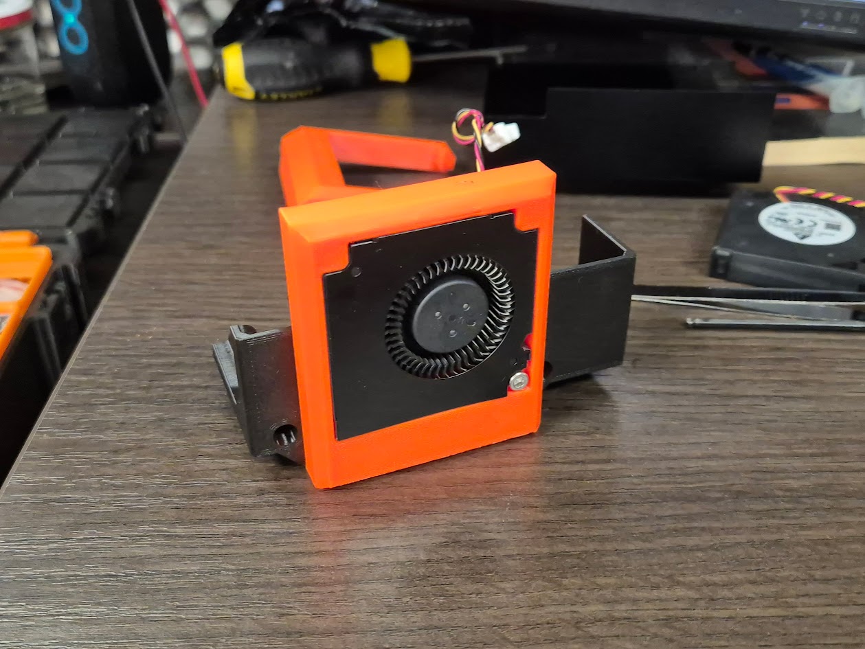 Prusa MK3s+ in MK4 frame – el. box cover (einsy rambo board cooling, fan remix)