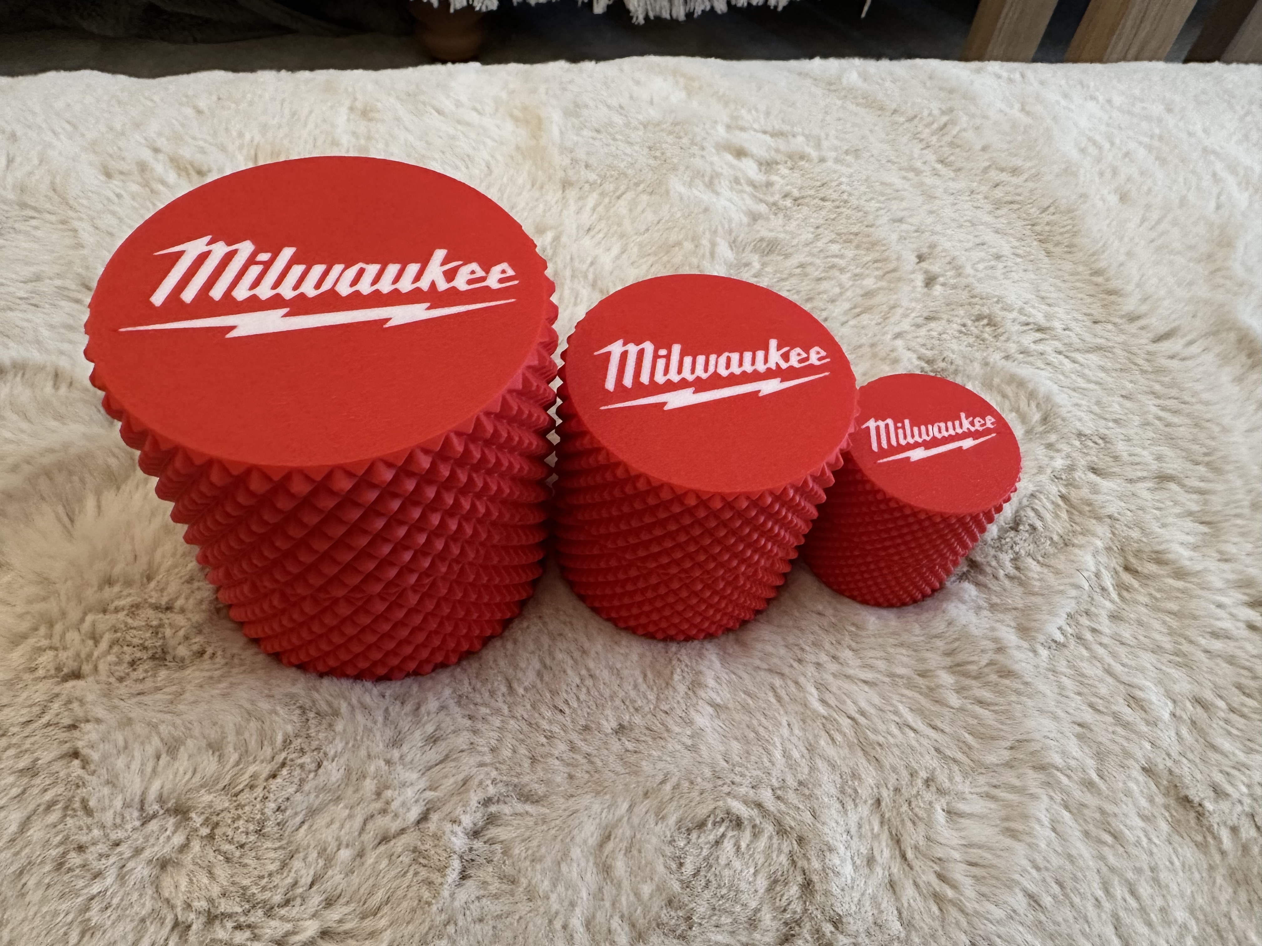 Miniatura 2 do modelo 3D Milwaukee Threaded Container
