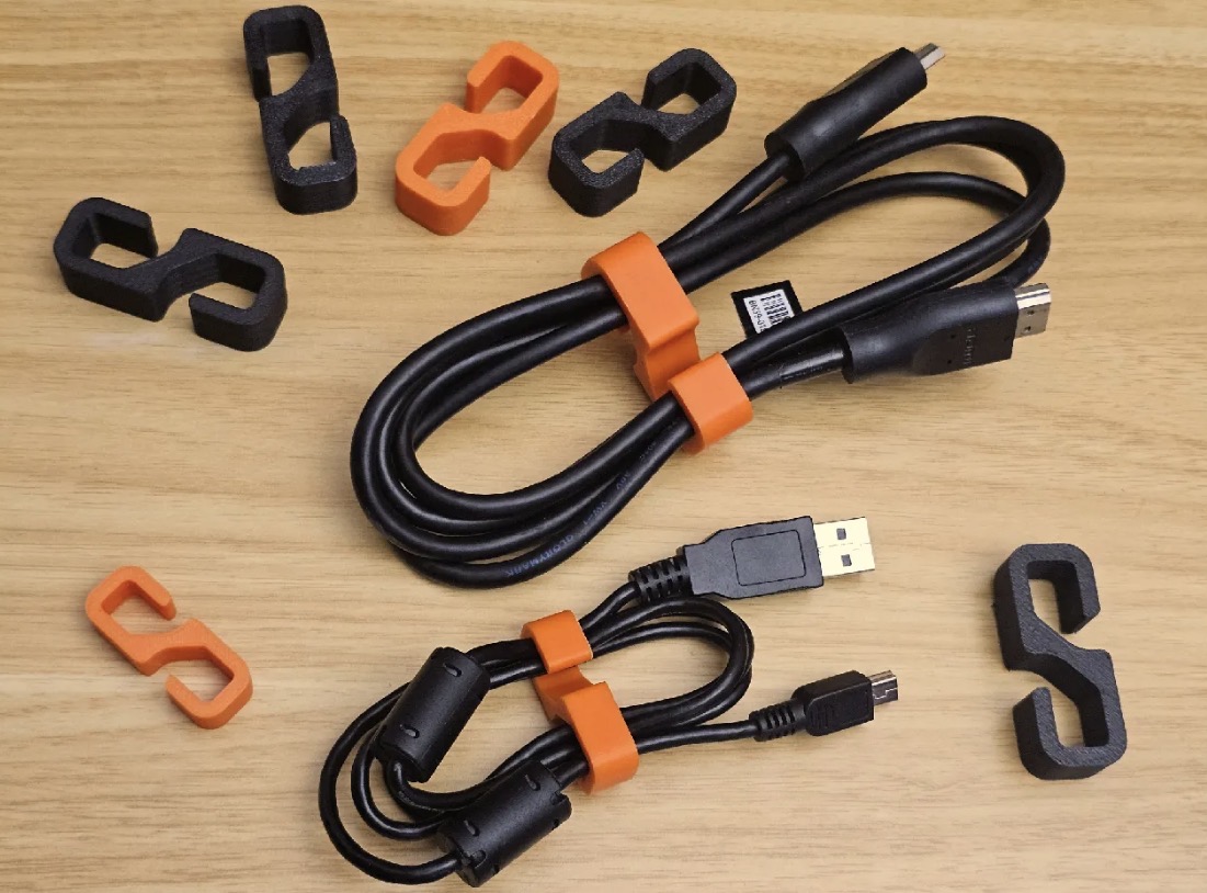 Charger clip