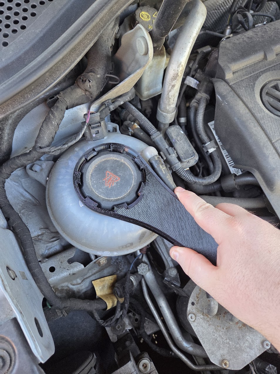 Coolant cap wrench for VW Tiguan - may suit other VAG group cars